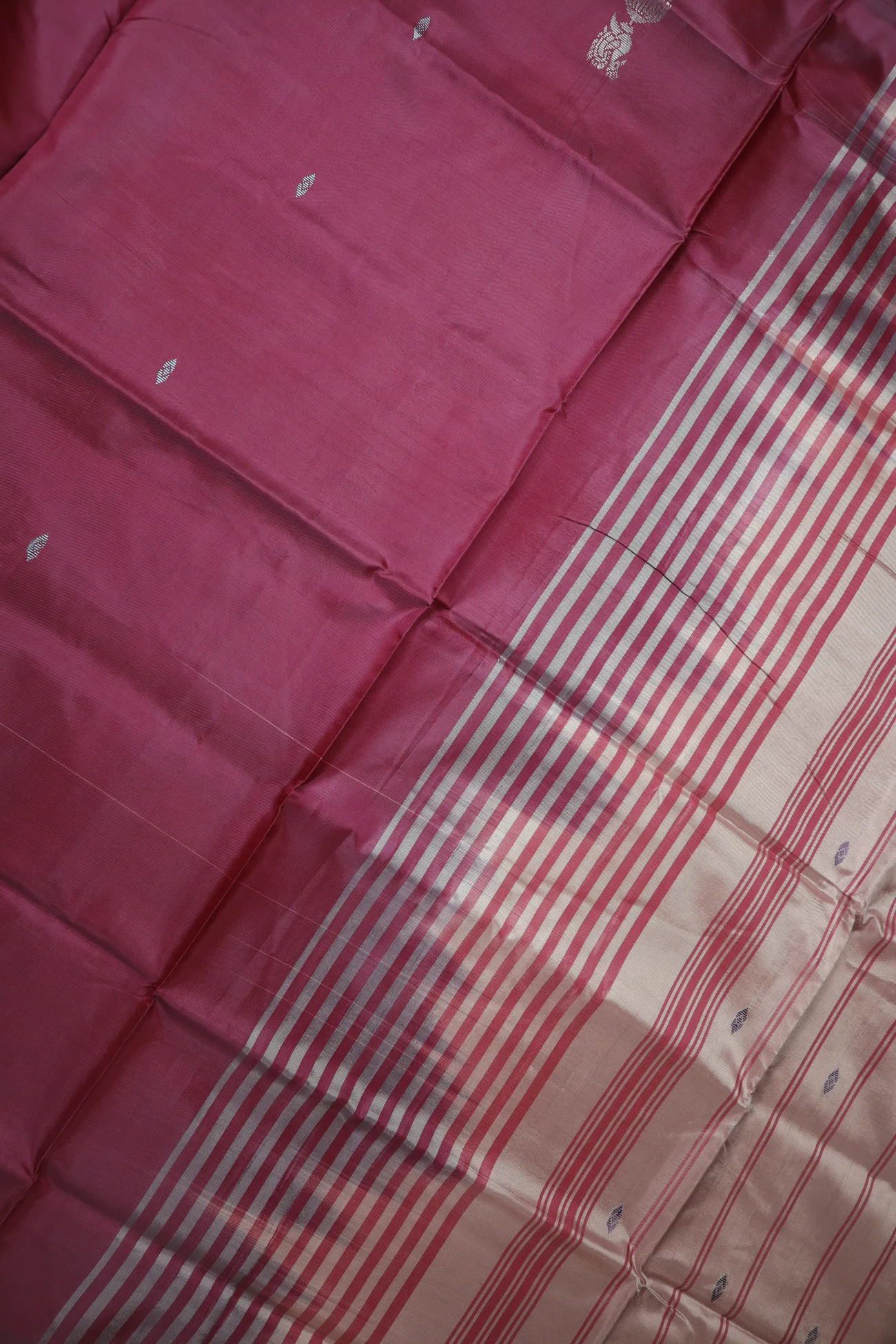 dark-magenta-jimikki-kammal-banana-pith-silk-saree-bps000582-c