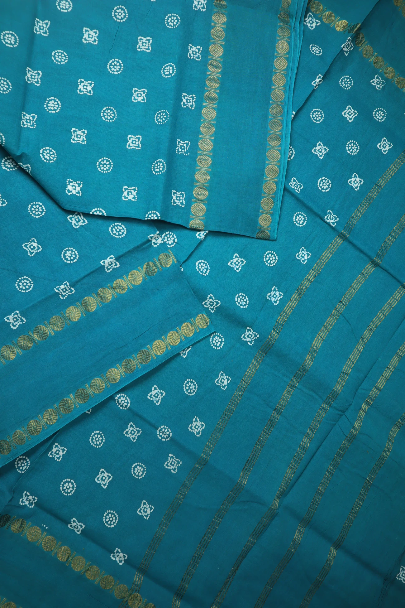 teal-rettai-pettu-ruthratcham-madurai-sungudi-saree-ss006398-b