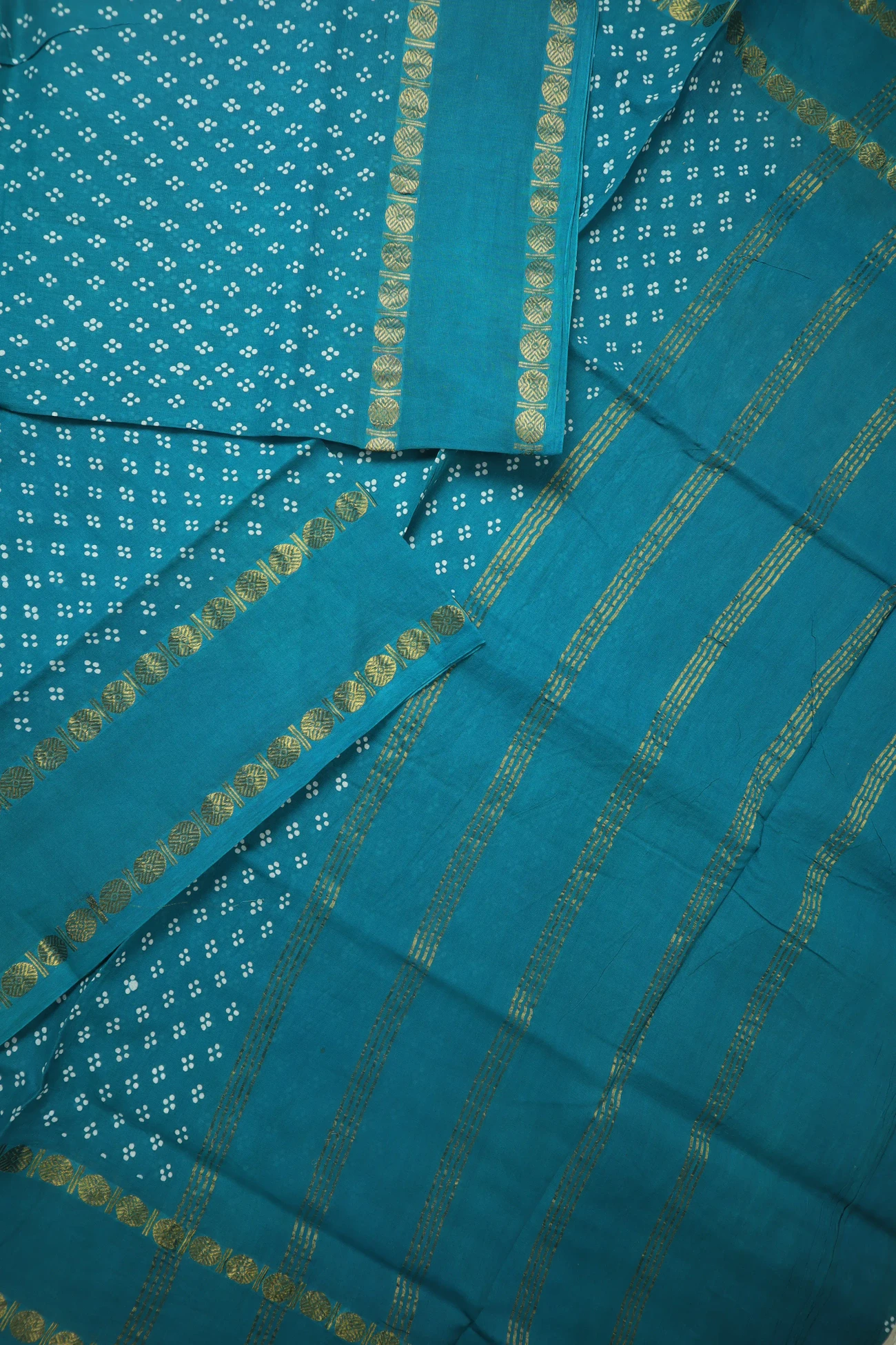 teal-ruthratcham-rettai-pettu-dots-madurai-sungudi-saree-ss006384-b