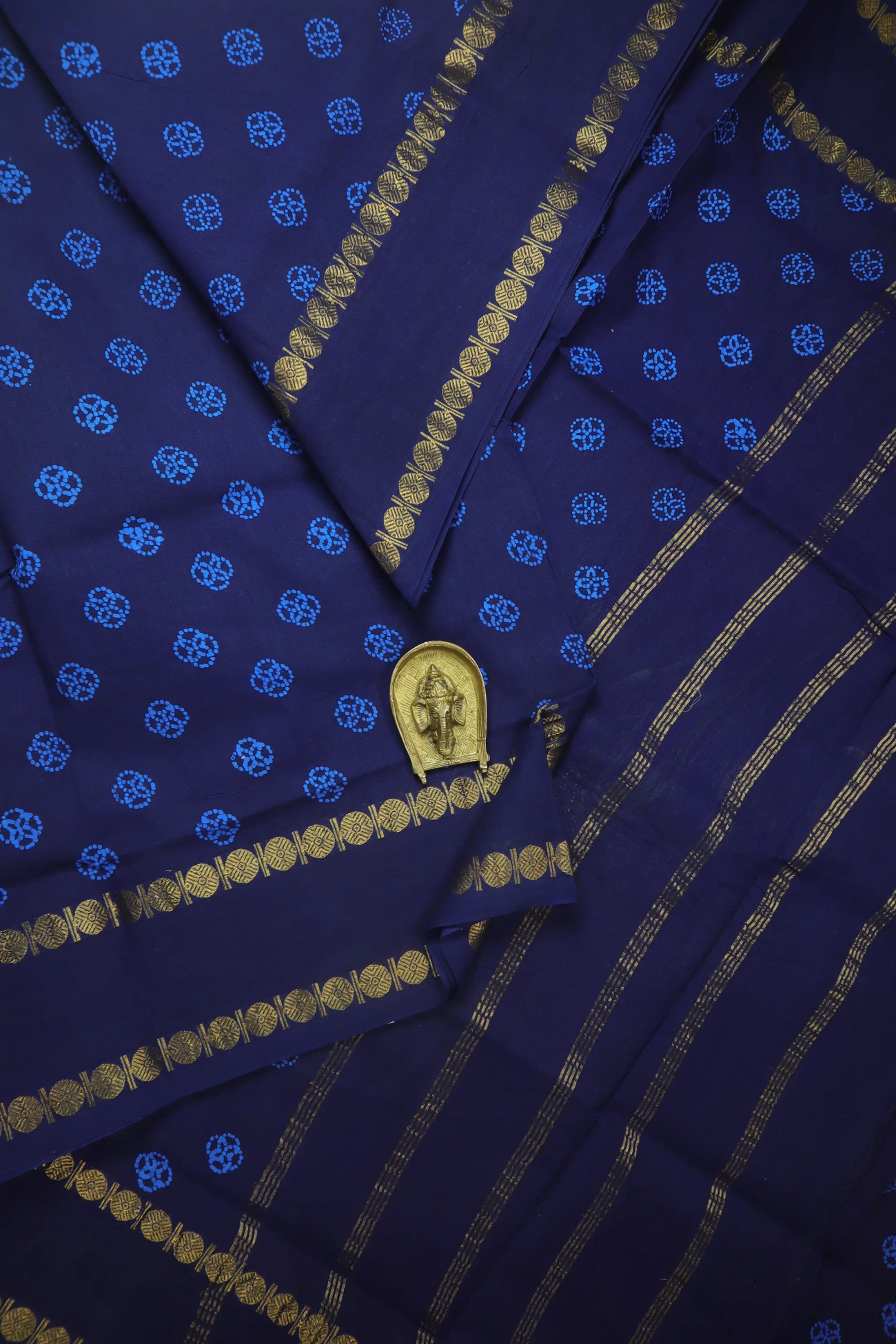 navy-flower-rettai-pettu-ruthratcham-madurai-sungudi-saree-ss006382-a