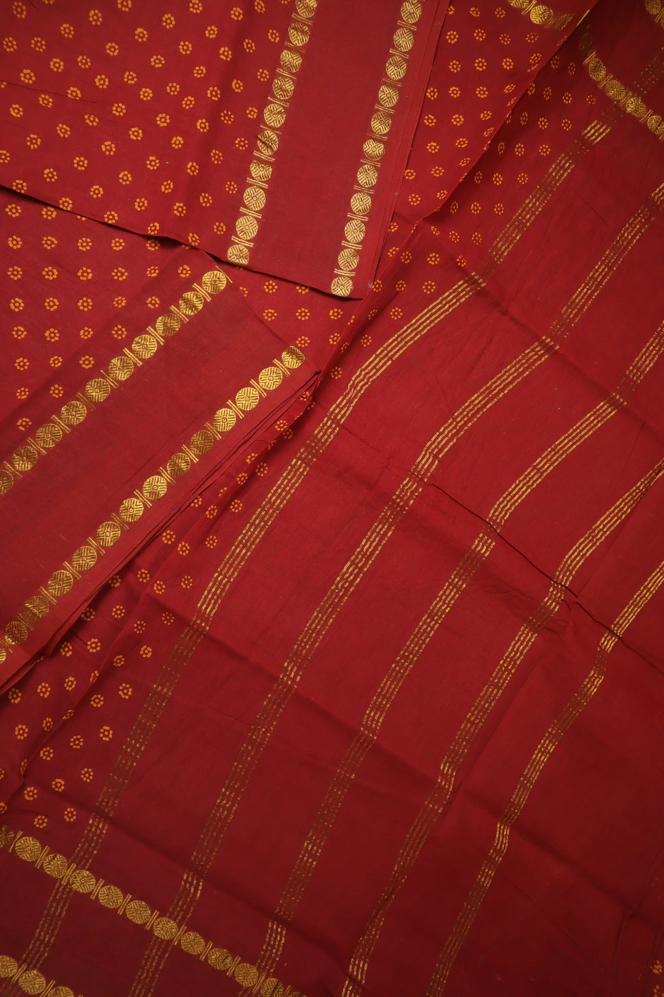 maroon-flower-rettai-pettu-ruthratcham-madurai-sungudi-saree-ss006372-b