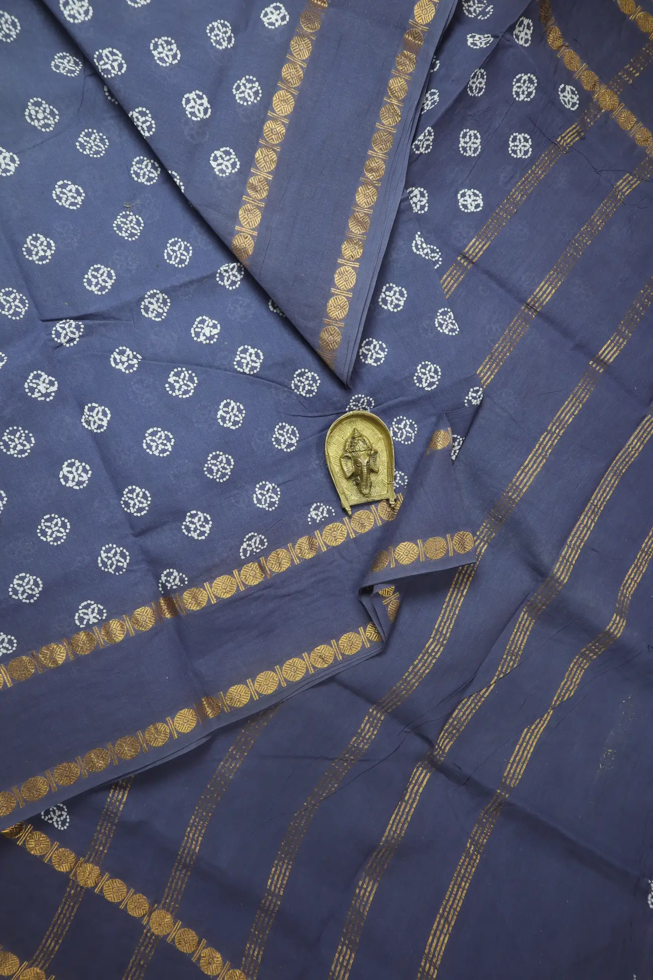 light-steel-blue-rettai-pettu-ruthratcham-madurai-sungudi-saree-ss006392-a