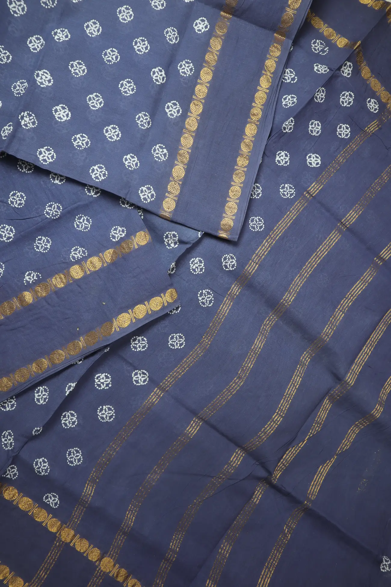 light-steel-blue-rettai-pettu-ruthratcham-madurai-sungudi-saree-ss006392-b