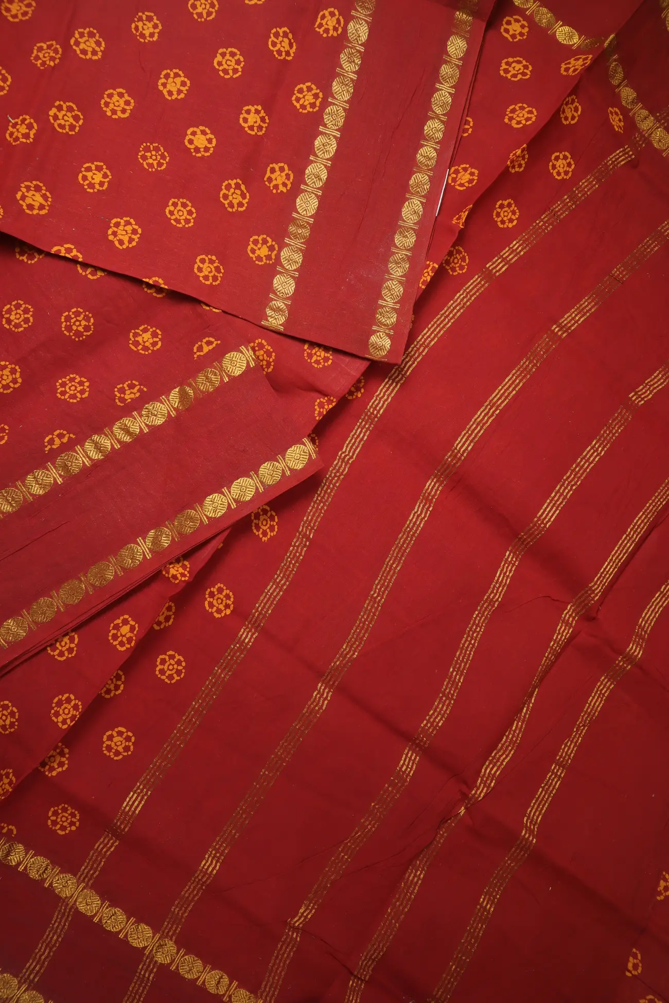 dark-maroon-rettai-pettu-ruthratcham-madurai-sungudi-saree-ss006366-b