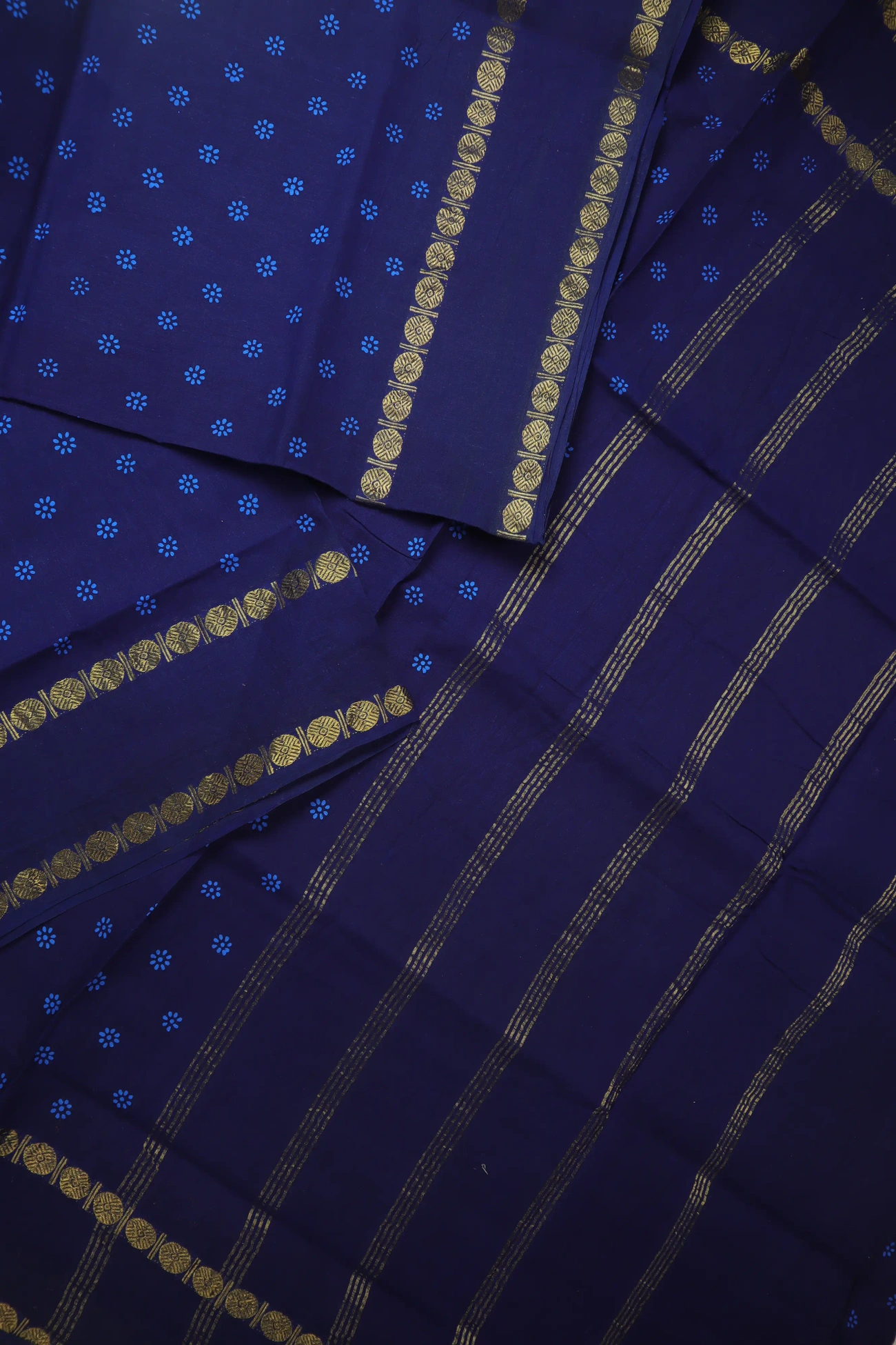 navy-flower-rettai-pettu-ruthratcham-madurai-sungudi-saree-ss006396-b