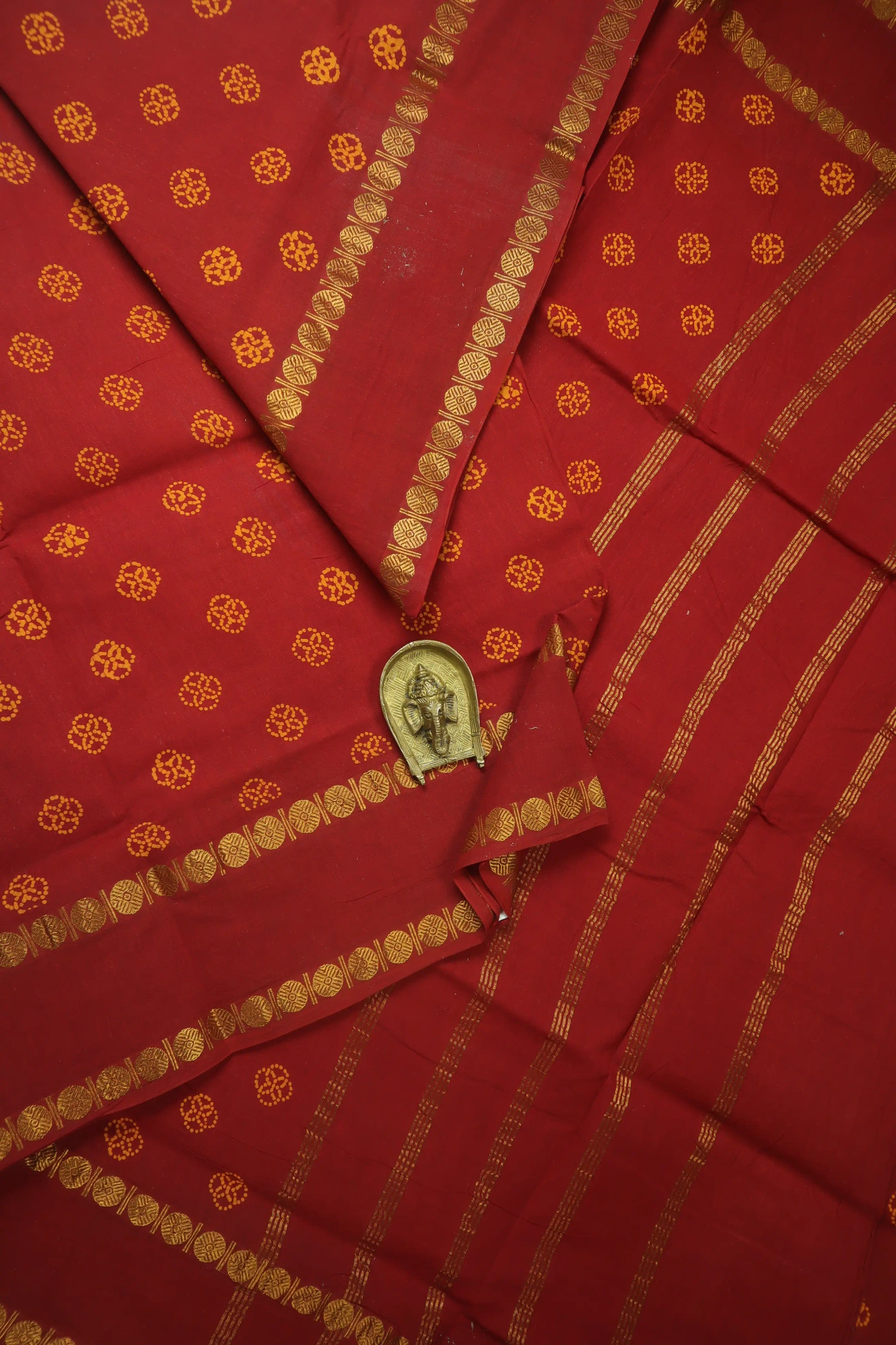 maroon-rettai-pettu-ruthratcham-madurai-sungudi-saree-ss006381-a