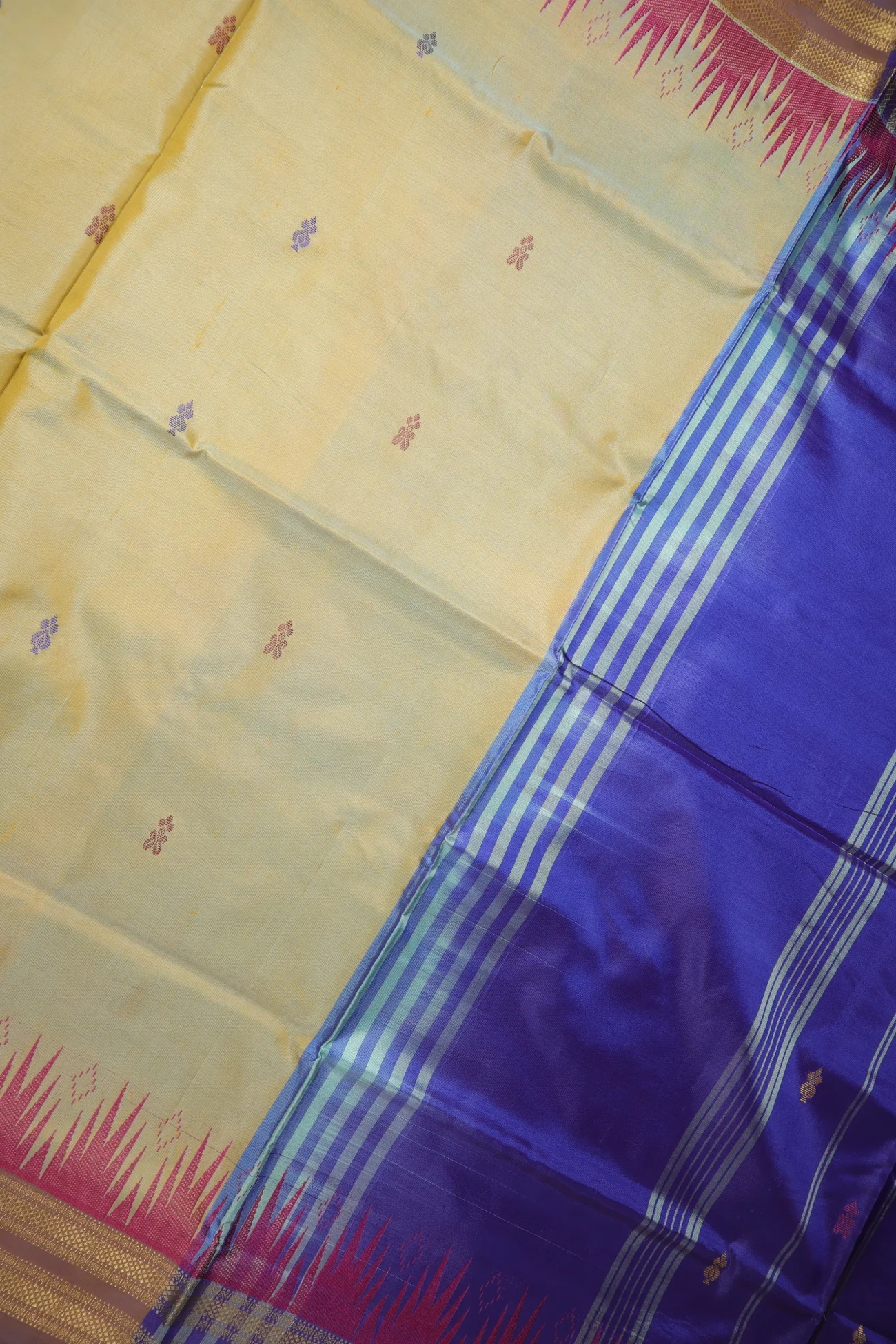 gold-thalampoo-reku-banana-pith-silk-saree-bps000621-c