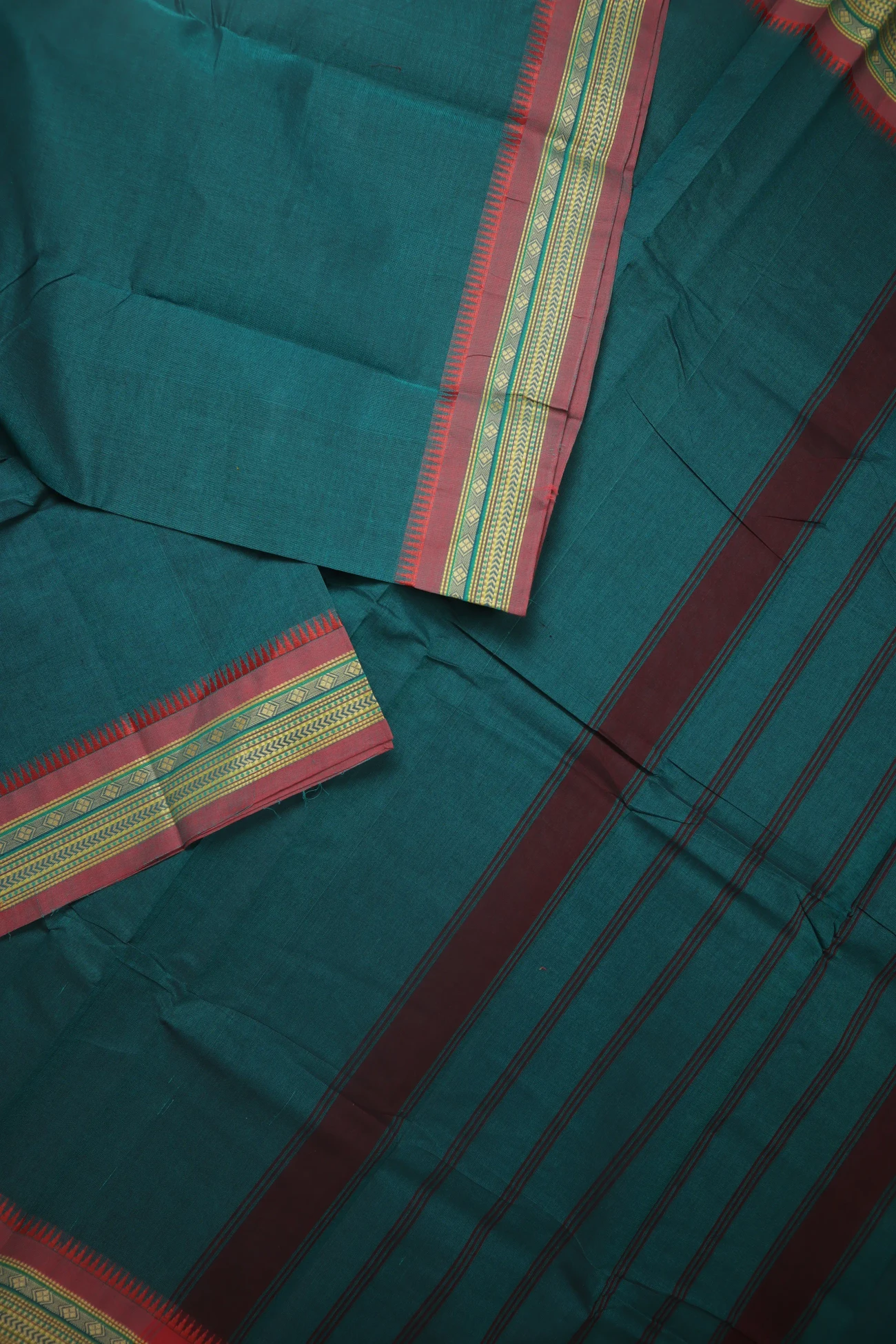 teal-diamoned-temple-grand-chettinad-saree-gc002733-b