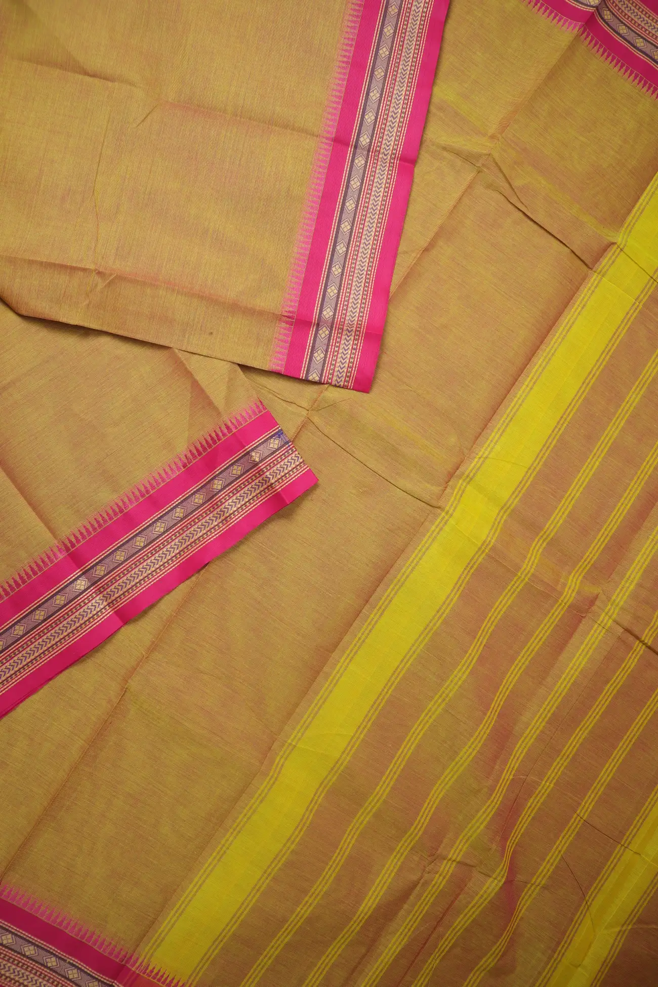 orange-red-diamoned-temple-grand-chettinad-saree-gc002741-b