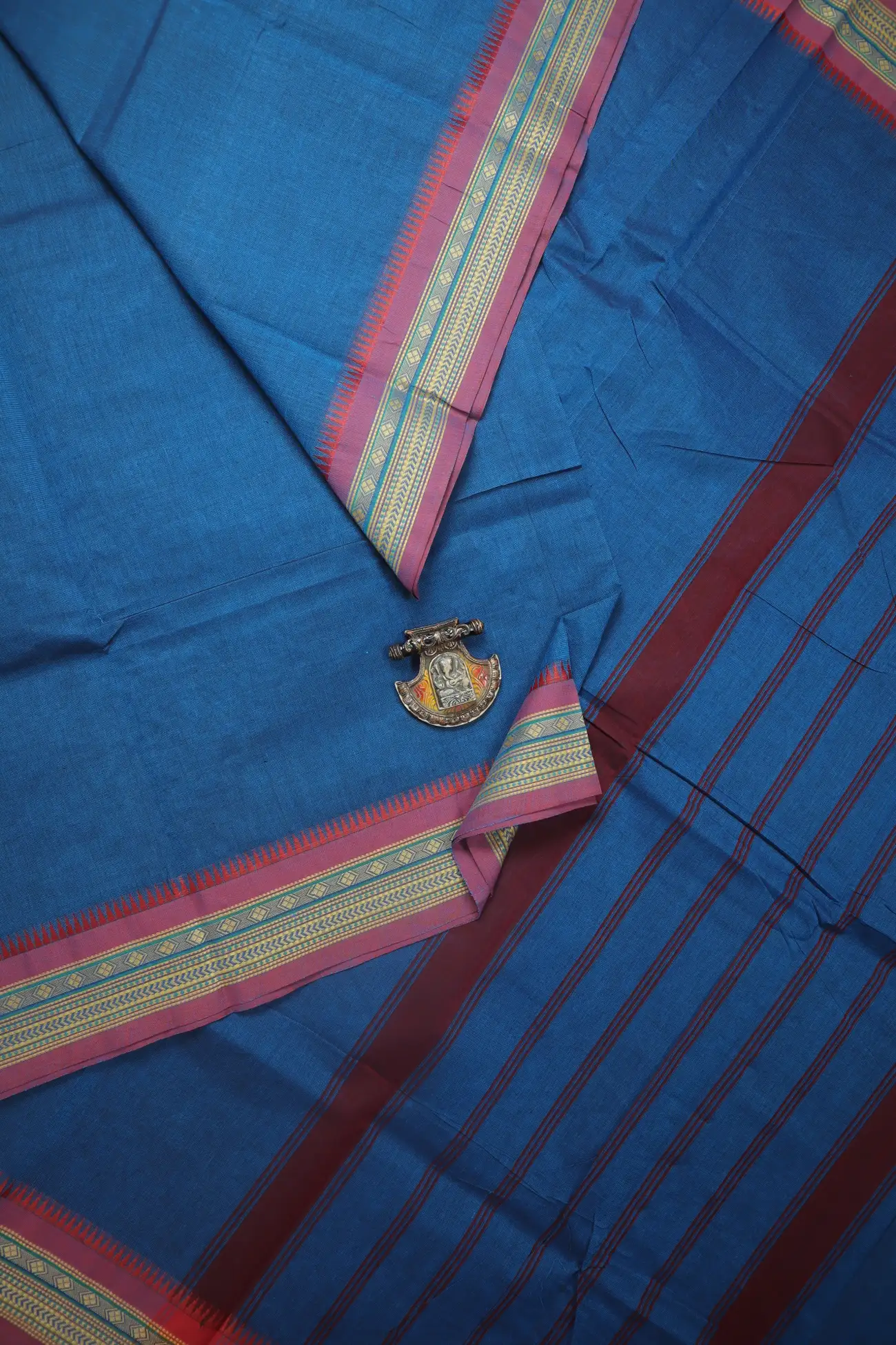 blue-diamoned-temple-grand-chettinad-saree-gc002738-a