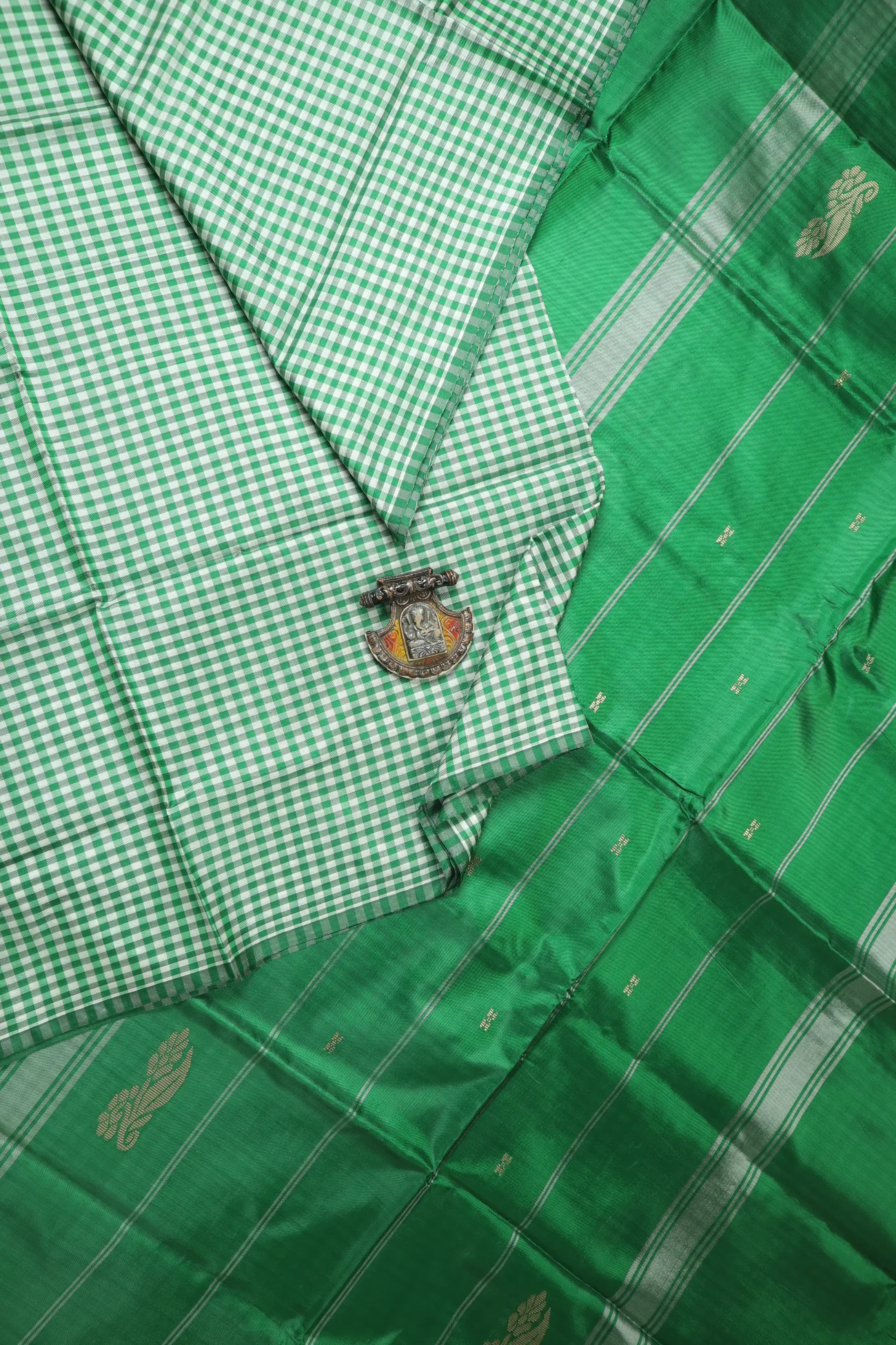 green-checked-banana-pith-silk-saree-bps000637-a