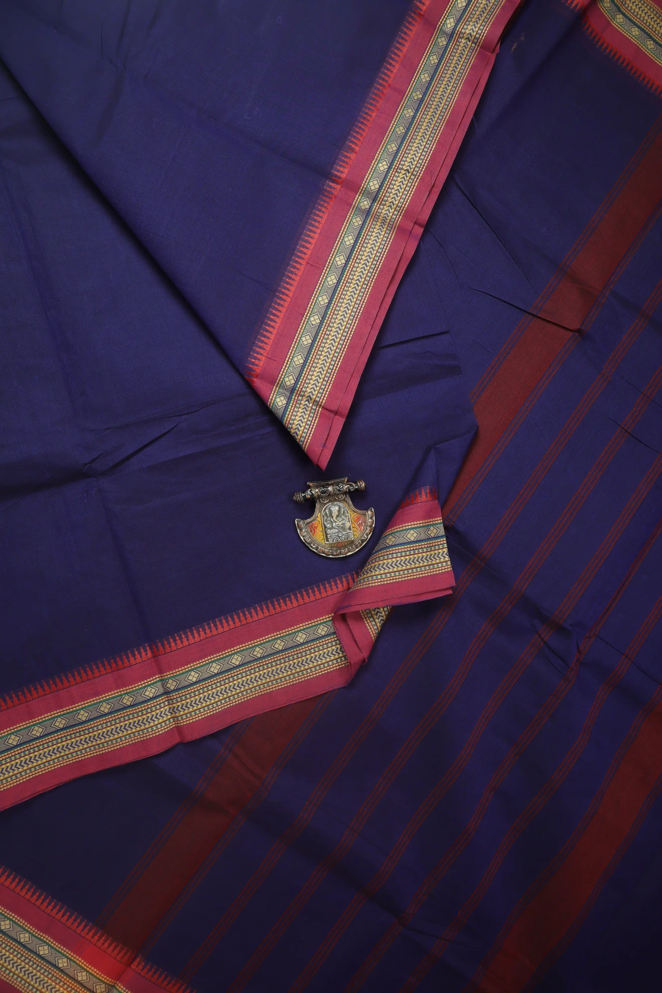 navy-diamoned-temple-grand-chettinad-saree-gc002727-a