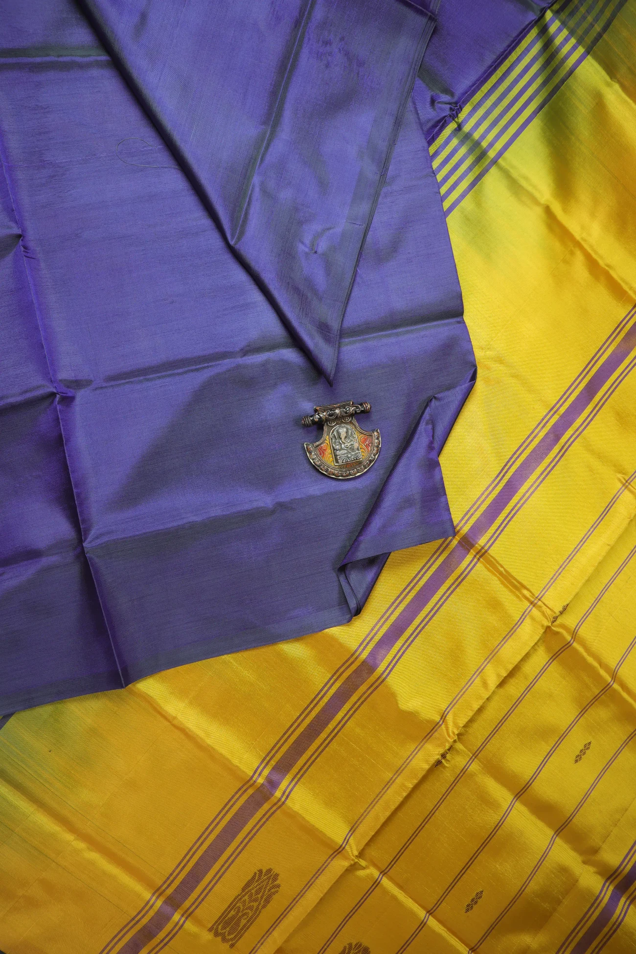 indigo-flower-banana-pith-silk-saree-bps000598-a