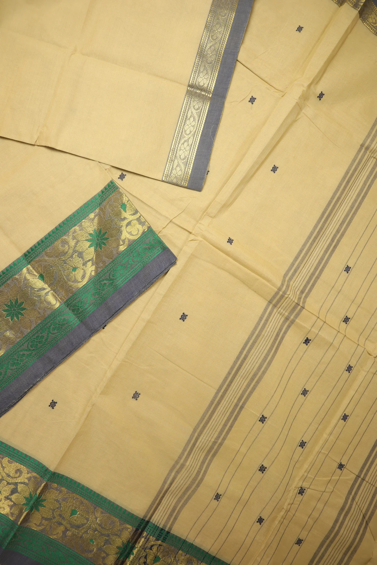 navajo-white-flower-grand-chettinad-saree-gc002643-b