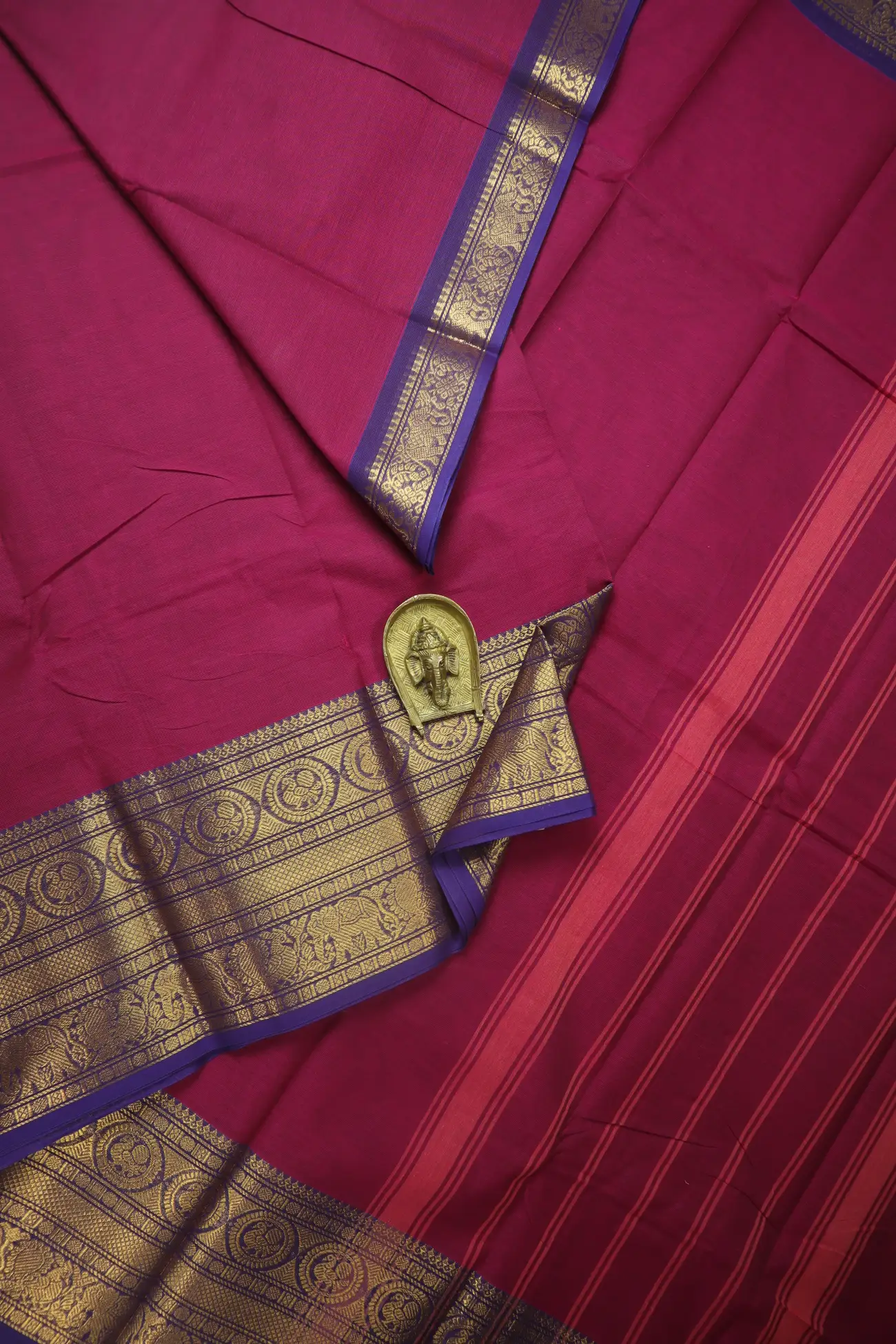 dark-magenta-peacock-elephant-grand-chettinad-saree-gc002774-a