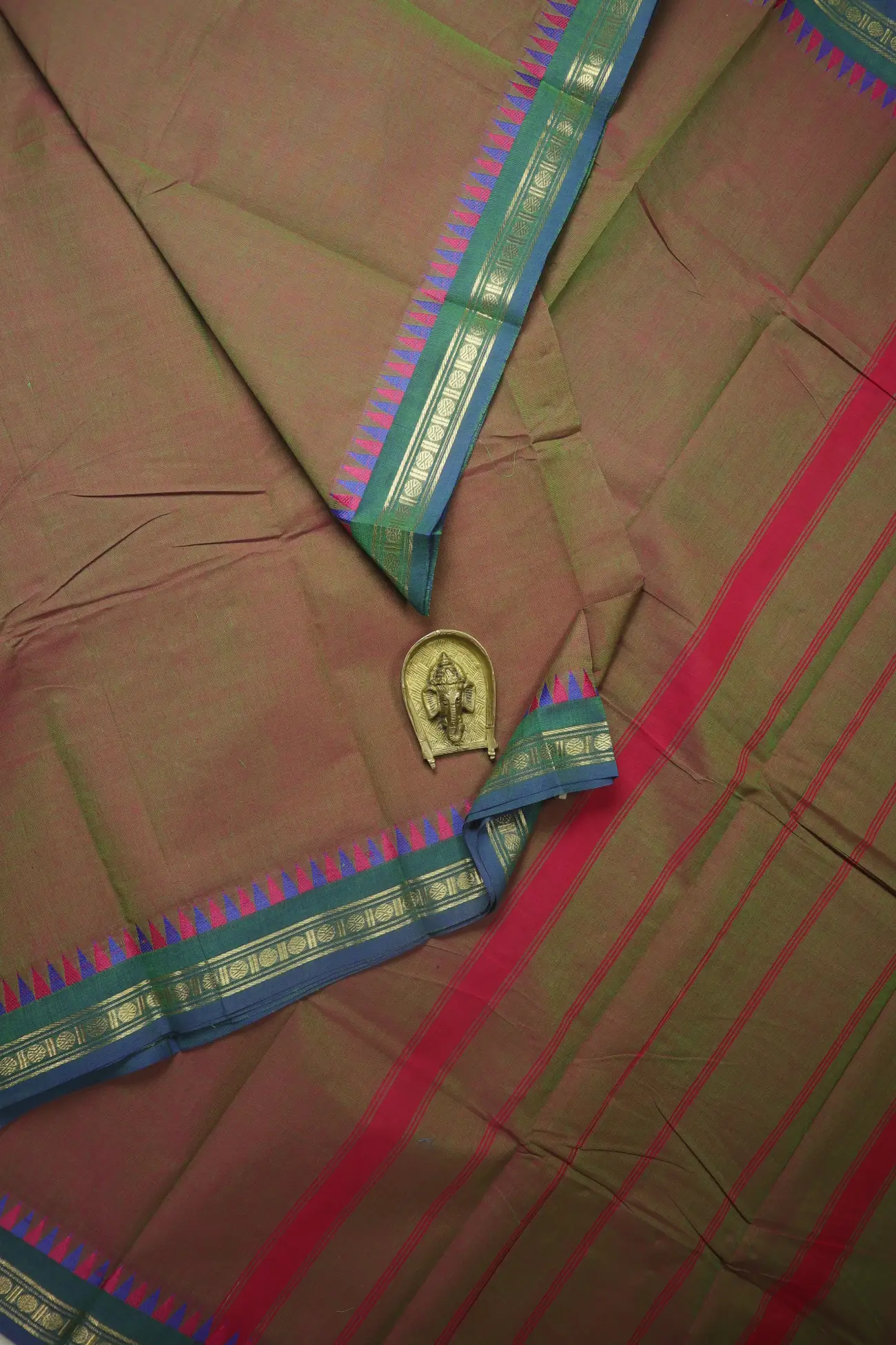 brown-temple-grand-chettinad-saree-gc002779-a