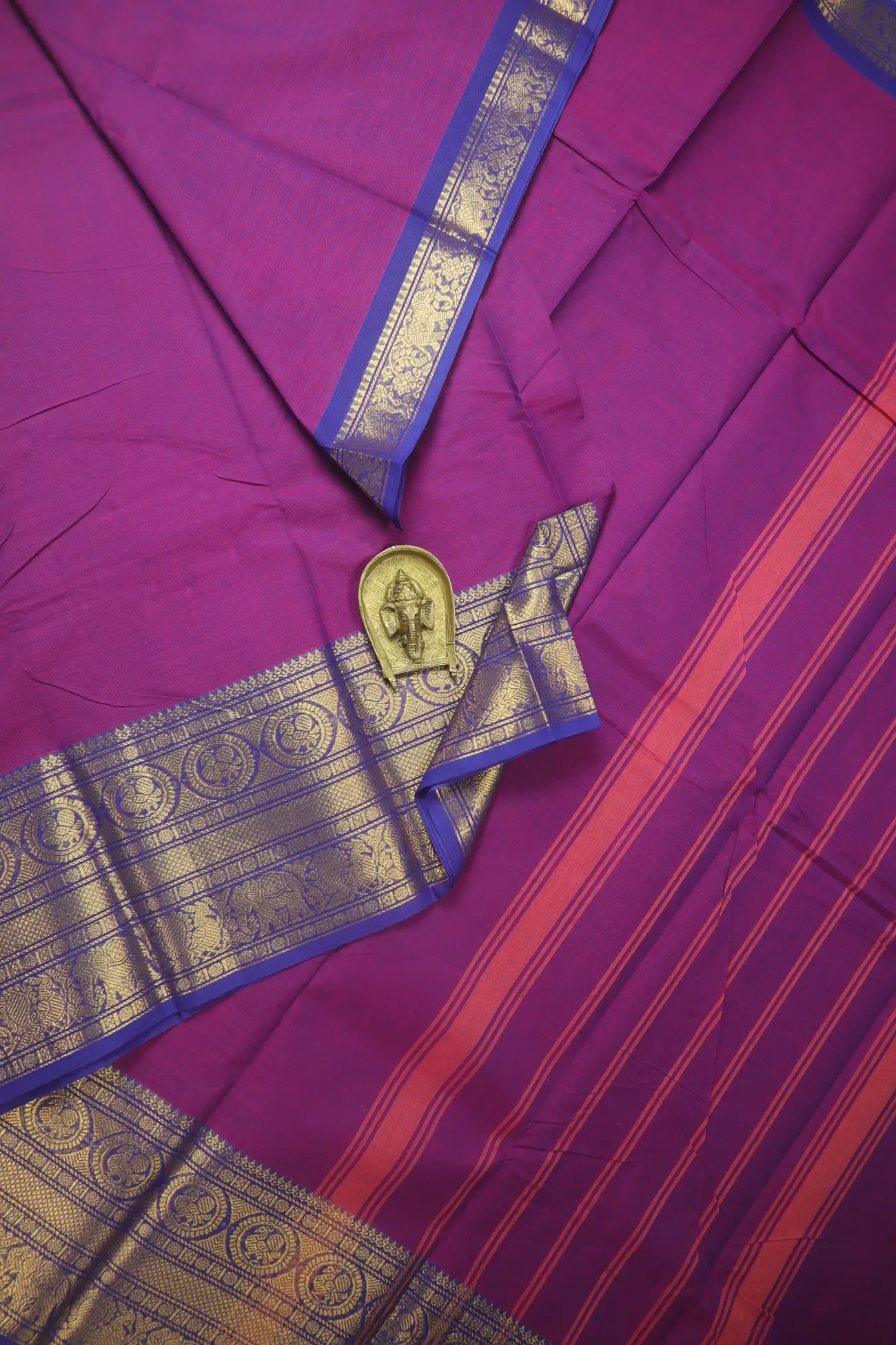 magenta-peacock-elephant-grand-chettinad-saree-gc002742-a