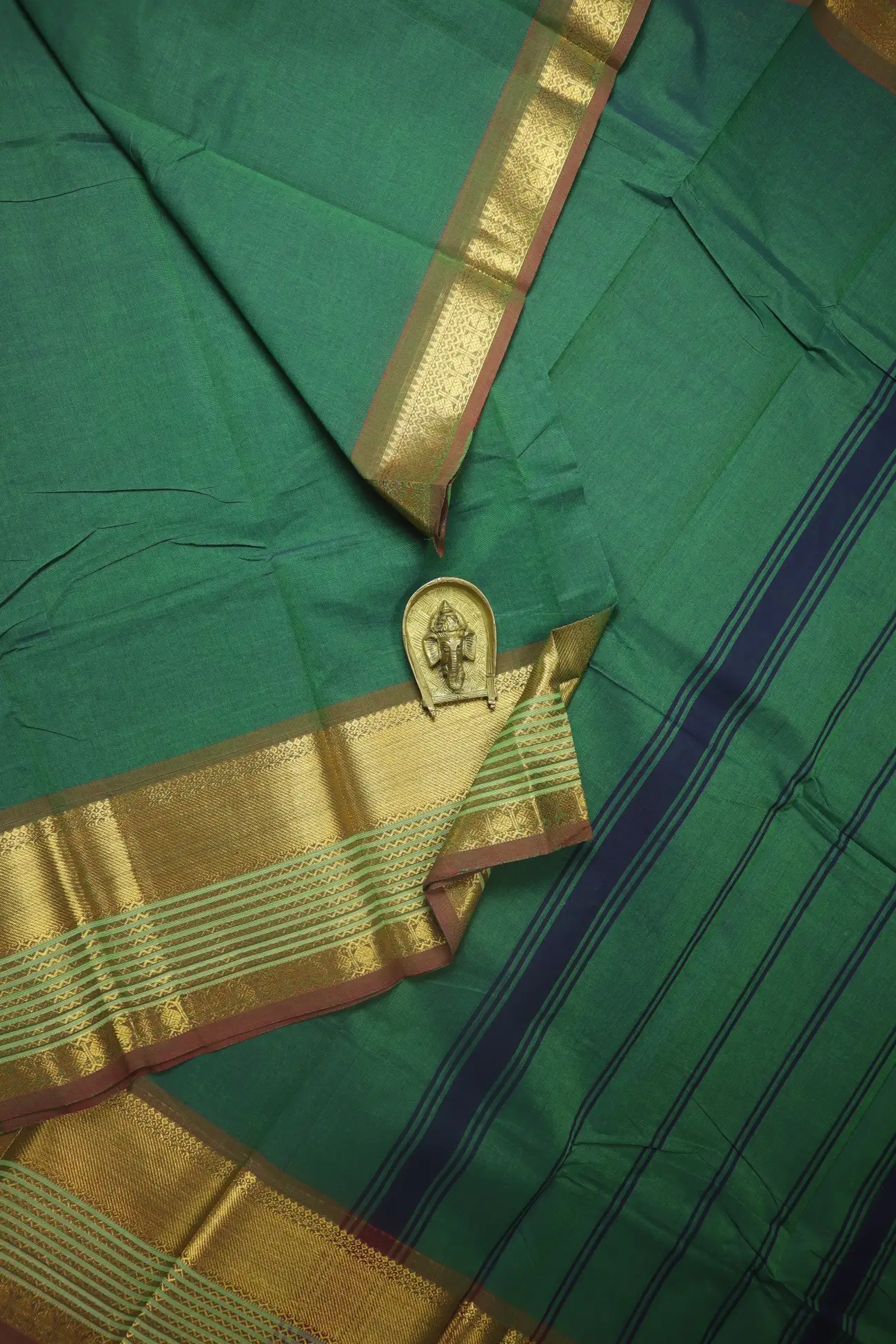 dark-green-ruthratcham-zigzag-grand-chettinad-saree-gc002737-a