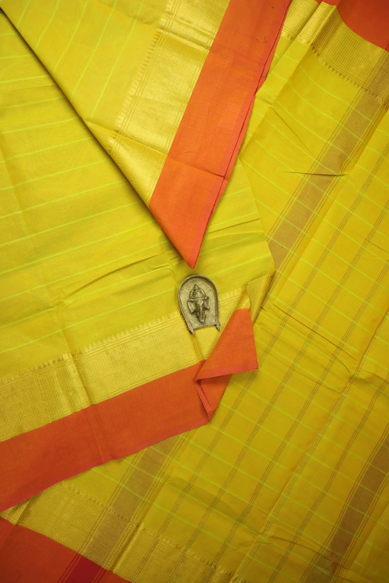 yellow-temple-grand-chettinad-saree-gc002766-a