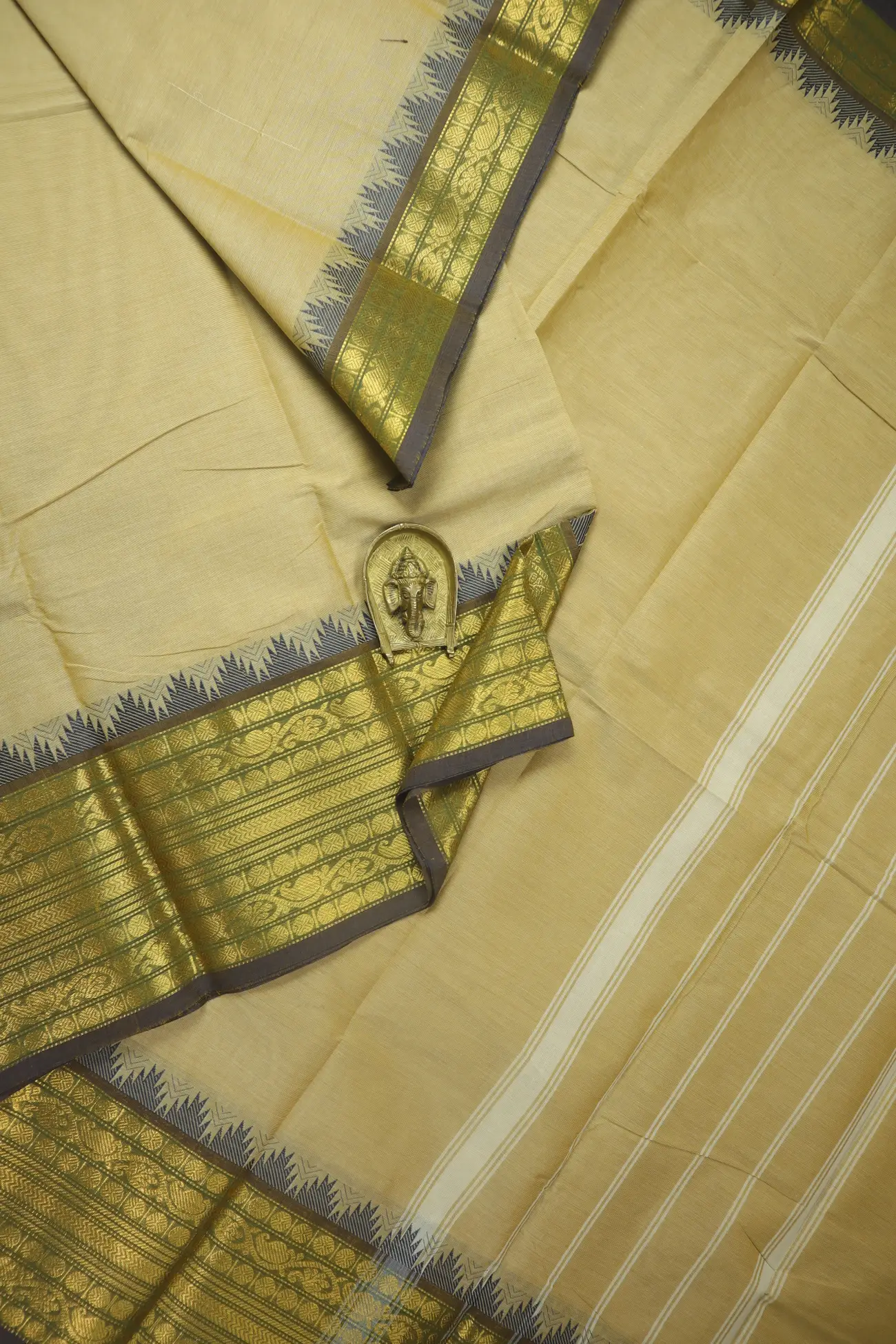 wheat-thalampoo-reku-ruthratcham-grand-chettinad-saree-gc002834-a
