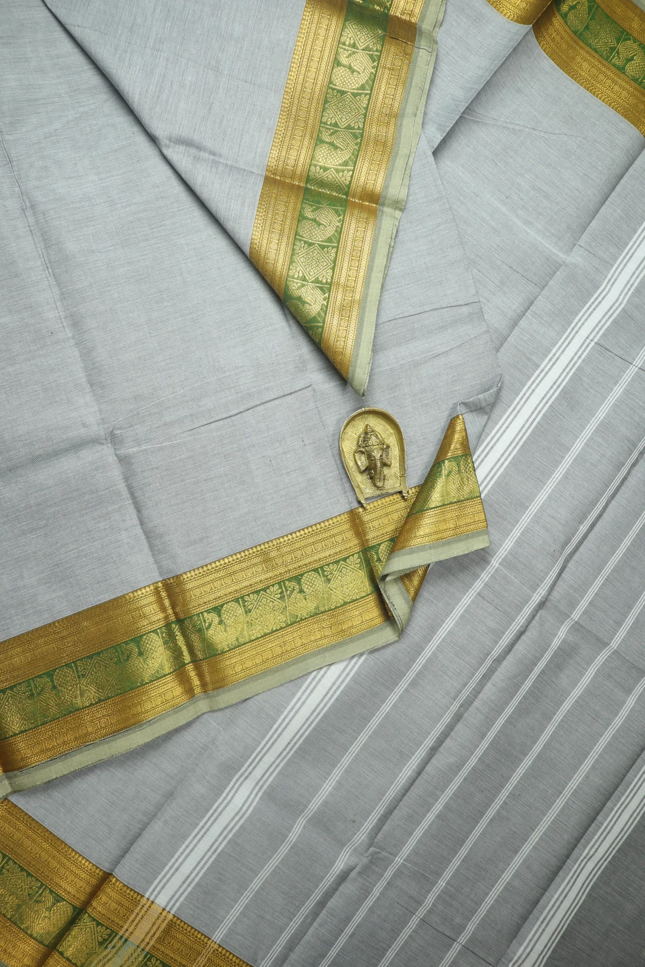 gray-peacock-diamoned-grand-chettinad-saree-gc002822-a