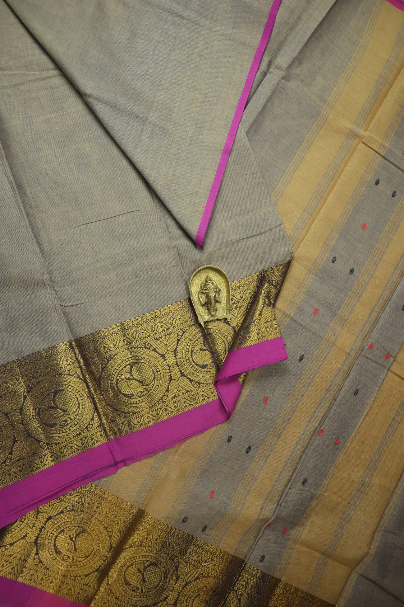 gray-peacock-grand-chettinad-saree-gc002675-a