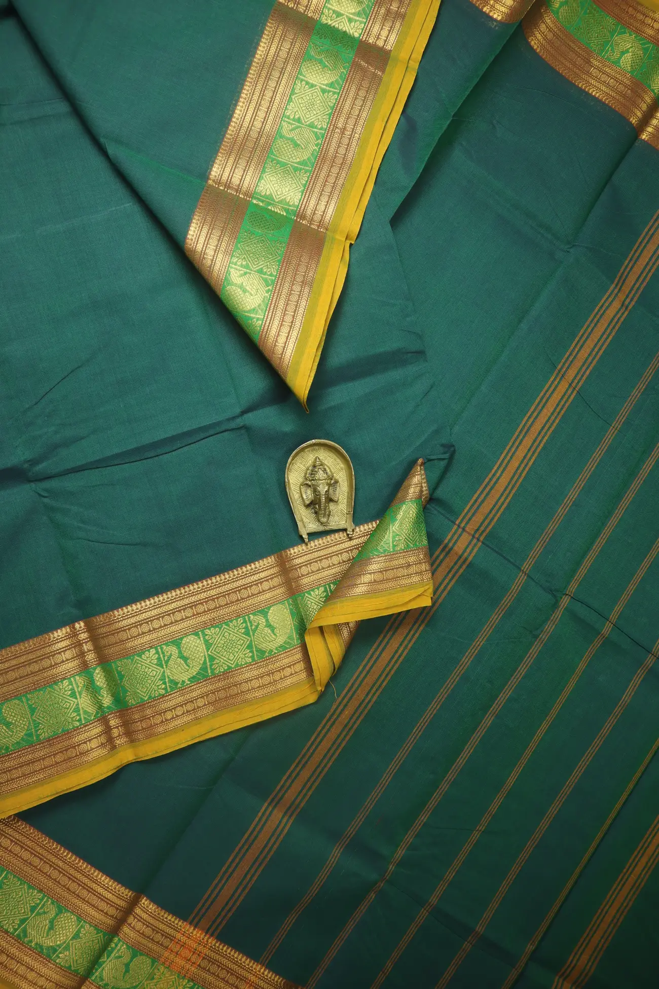 dark-green-peacock-grand-chettinad-saree-gc002828-a