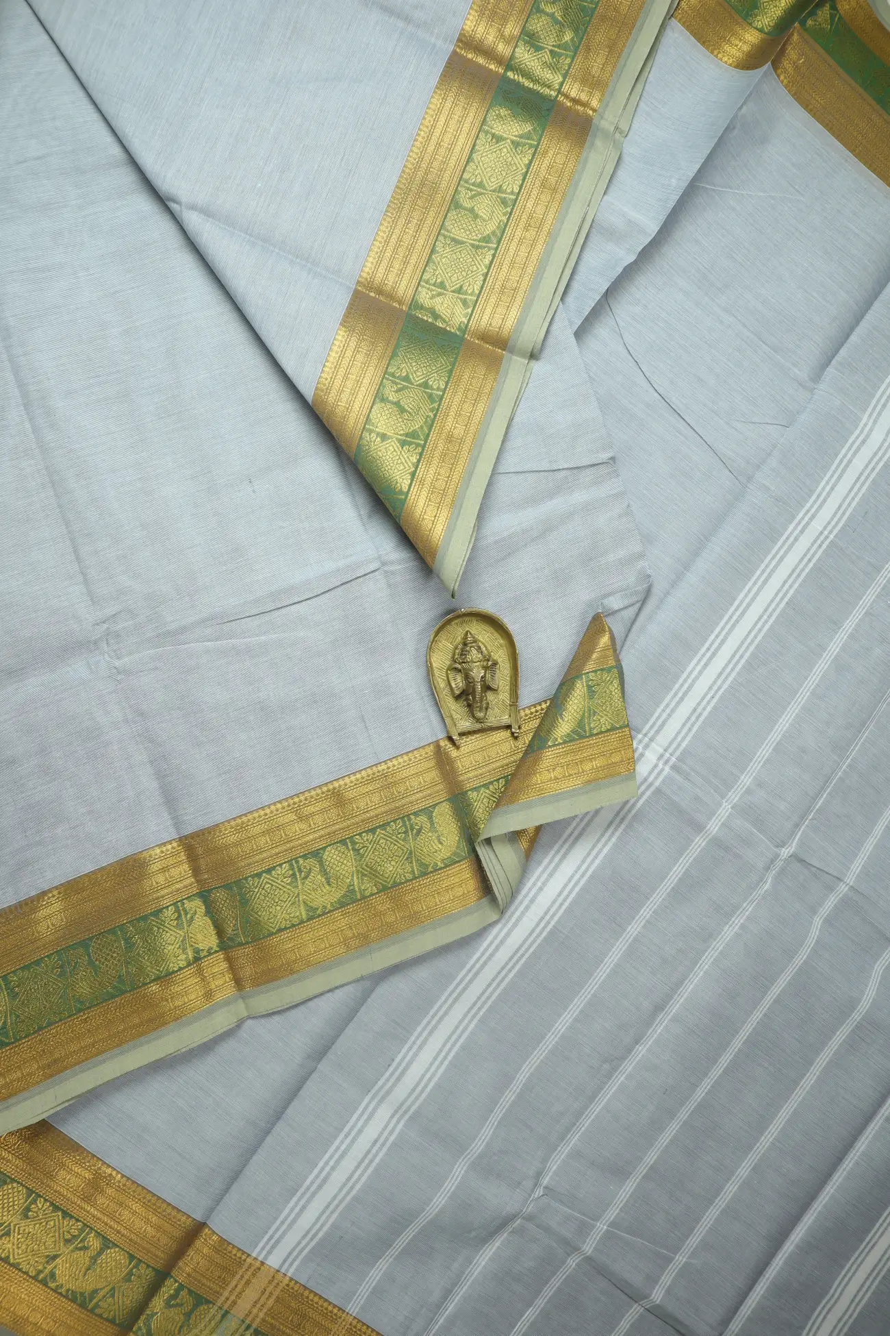 light-gray-peacock-grand-chettinad-saree-gc002823-a