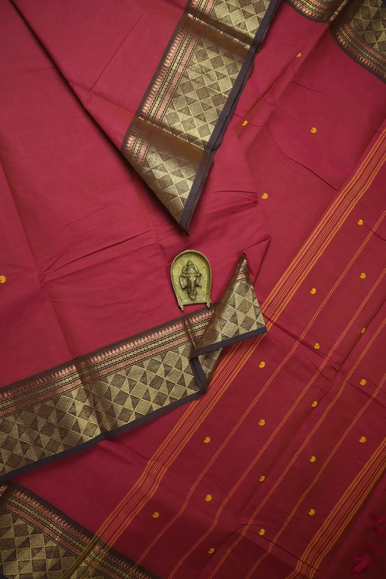 crimson-diamoned-grand-chettinad-saree-gc002717-a