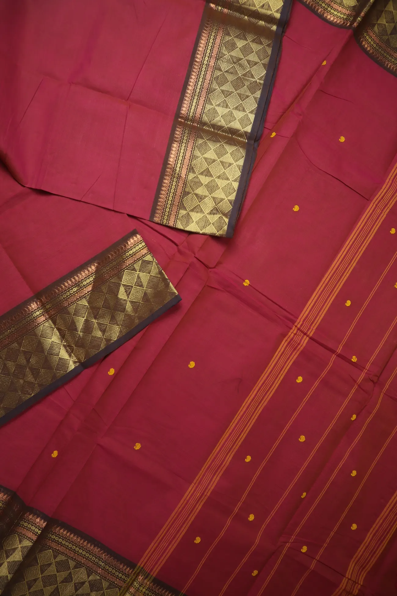 crimson-diamoned-grand-chettinad-saree-gc002717-b