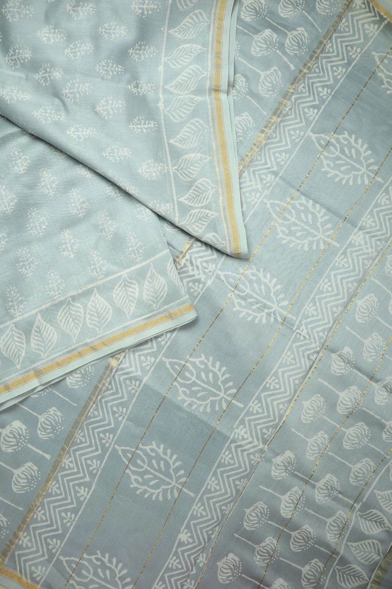 light-gray-flower-chanderi-silk-saree-cs000660-b
