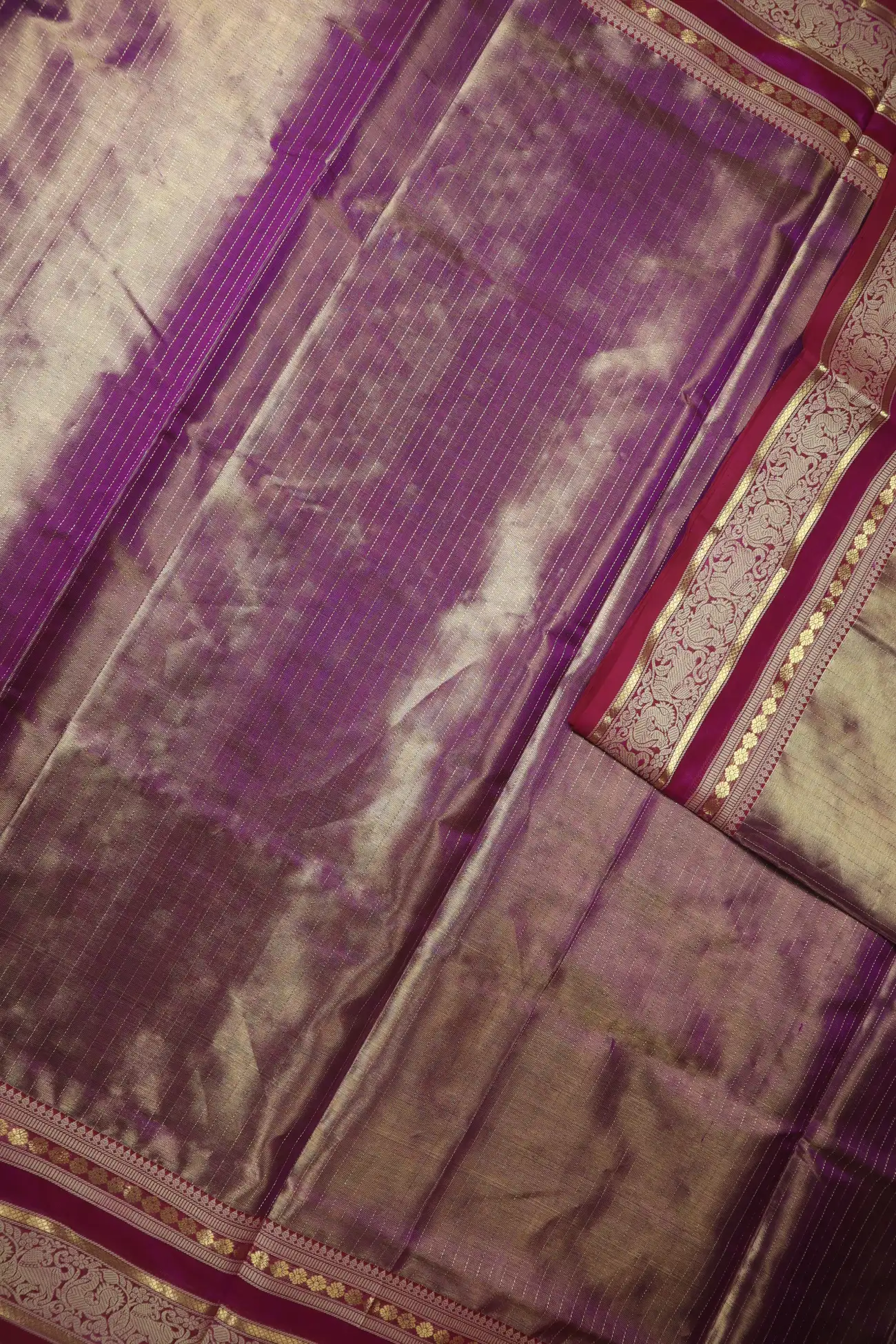 magenta-peacock-yazhi-vaira-oosi-diamond-needle-kanchi-silk-cotton-saree-sc003123-d