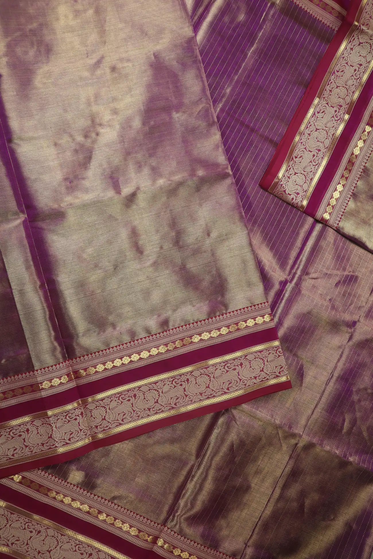 magenta-peacock-yazhi-vaira-oosi-diamond-needle-kanchi-silk-cotton-saree-sc003123-e