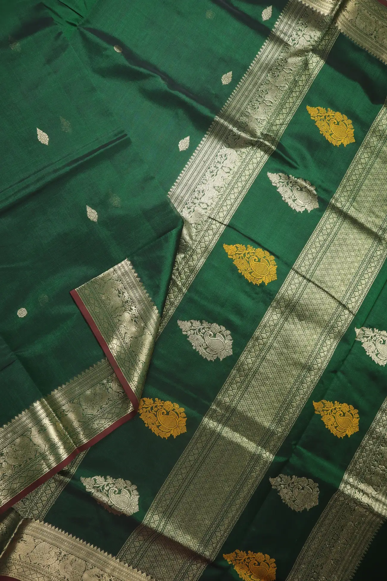 dark-green-peacock-yazhi-mango-kanchi-silk-cotton-saree-sc003115-b