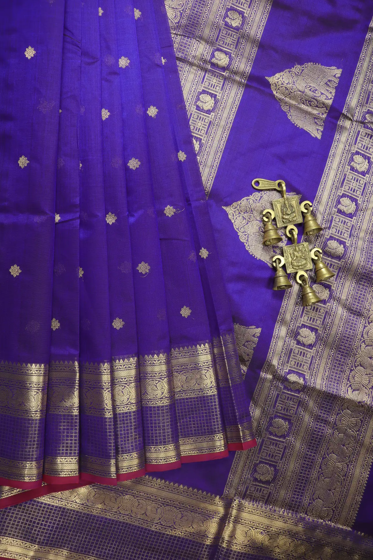 indigo-peacock-elephant-kanchi-silk-cotton-saree-sc003116-a