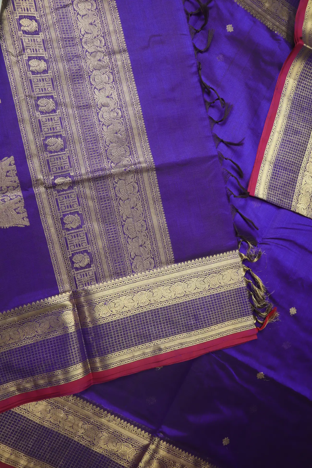 indigo-peacock-elephant-kanchi-silk-cotton-saree-sc003116-d