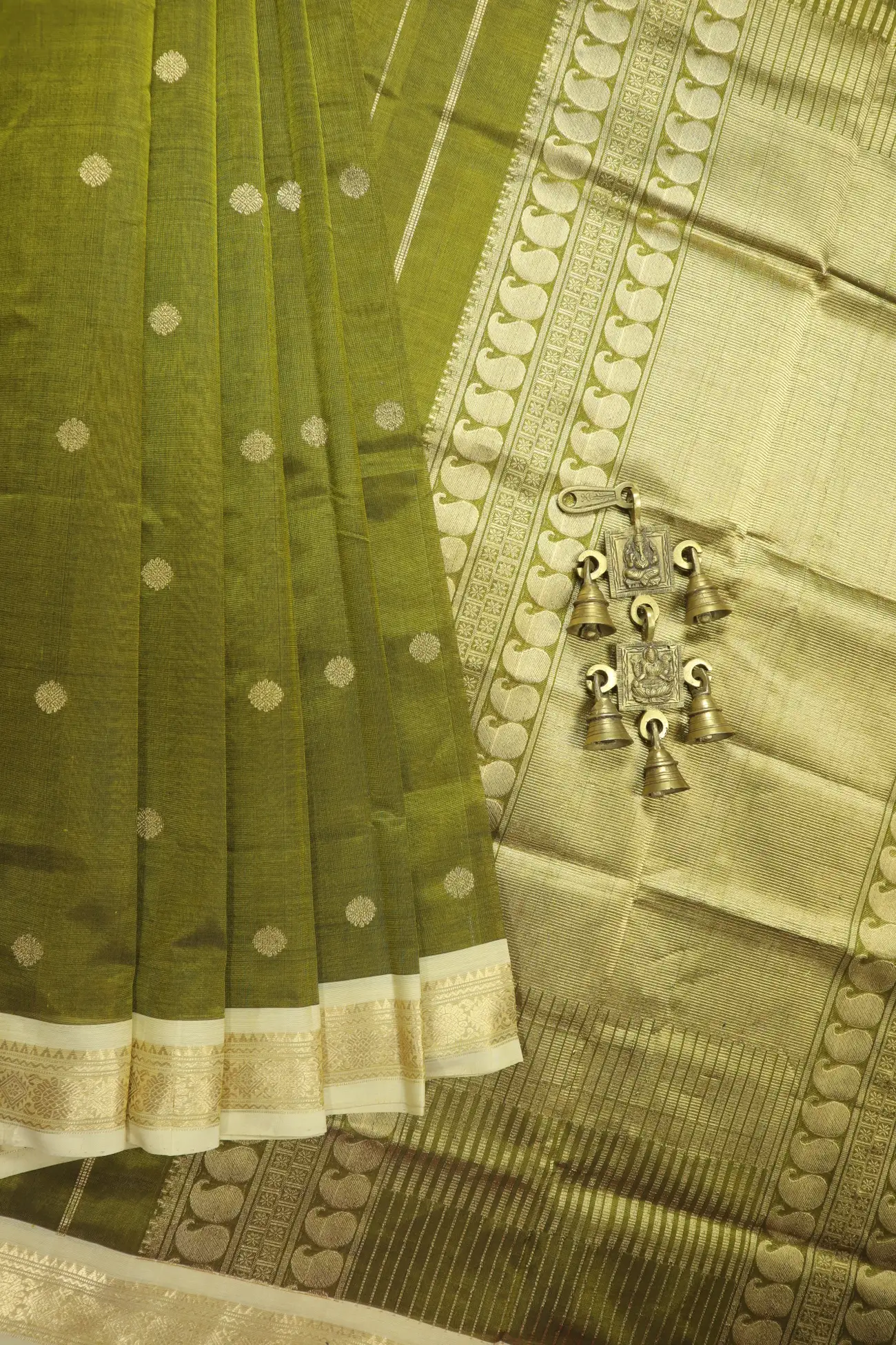 green-mango-flower-kanchi-silk-cotton-saree-sc003080-a