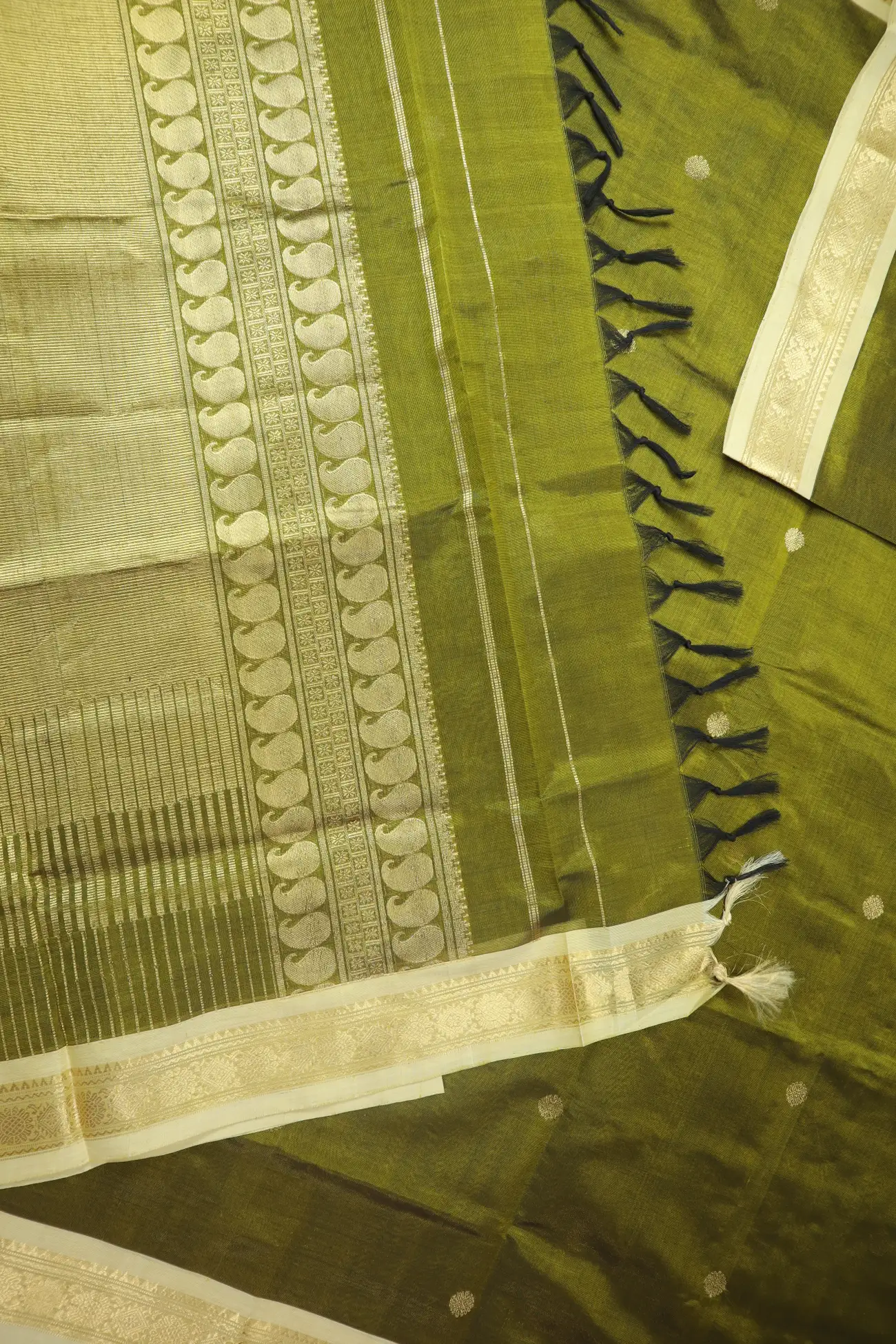 green-mango-flower-kanchi-silk-cotton-saree-sc003080-d