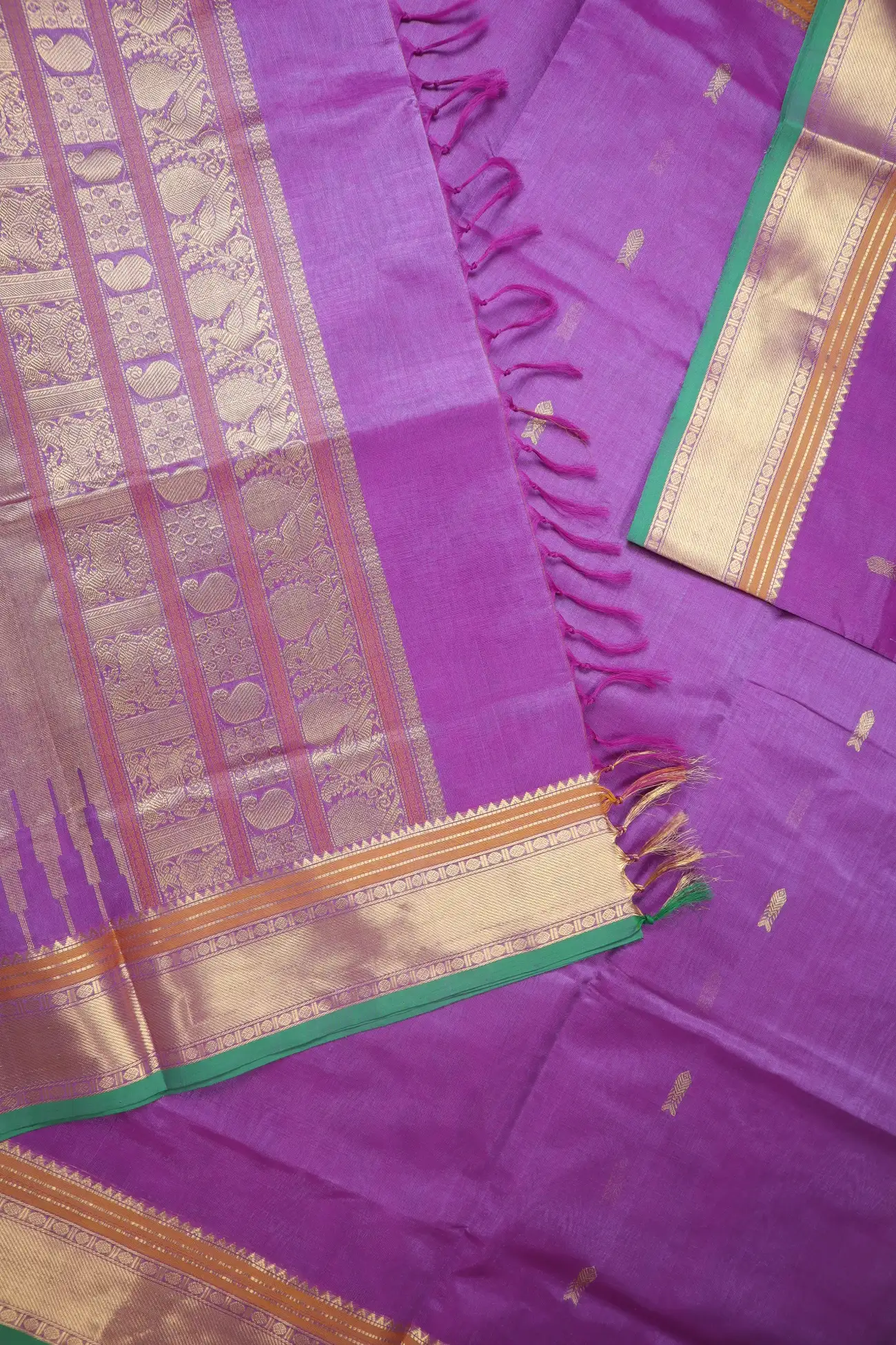 purple-mango-peacock-fish-kanchi-silk-cotton-saree-sc003083-d