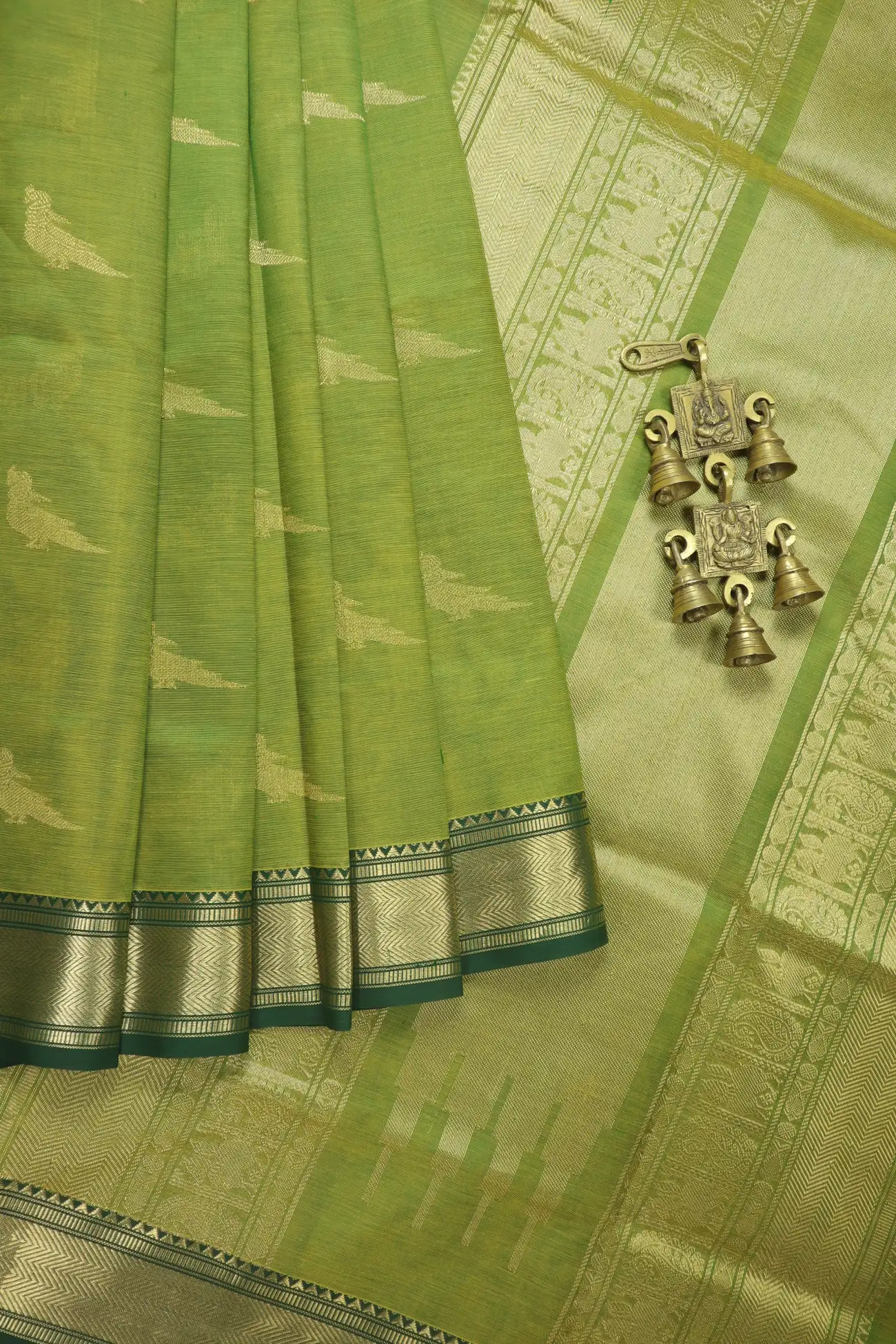 light-green-bavanji-border-mango-parrot-ruthratcham-kanchi-silk-cotton-saree-sc003085-a