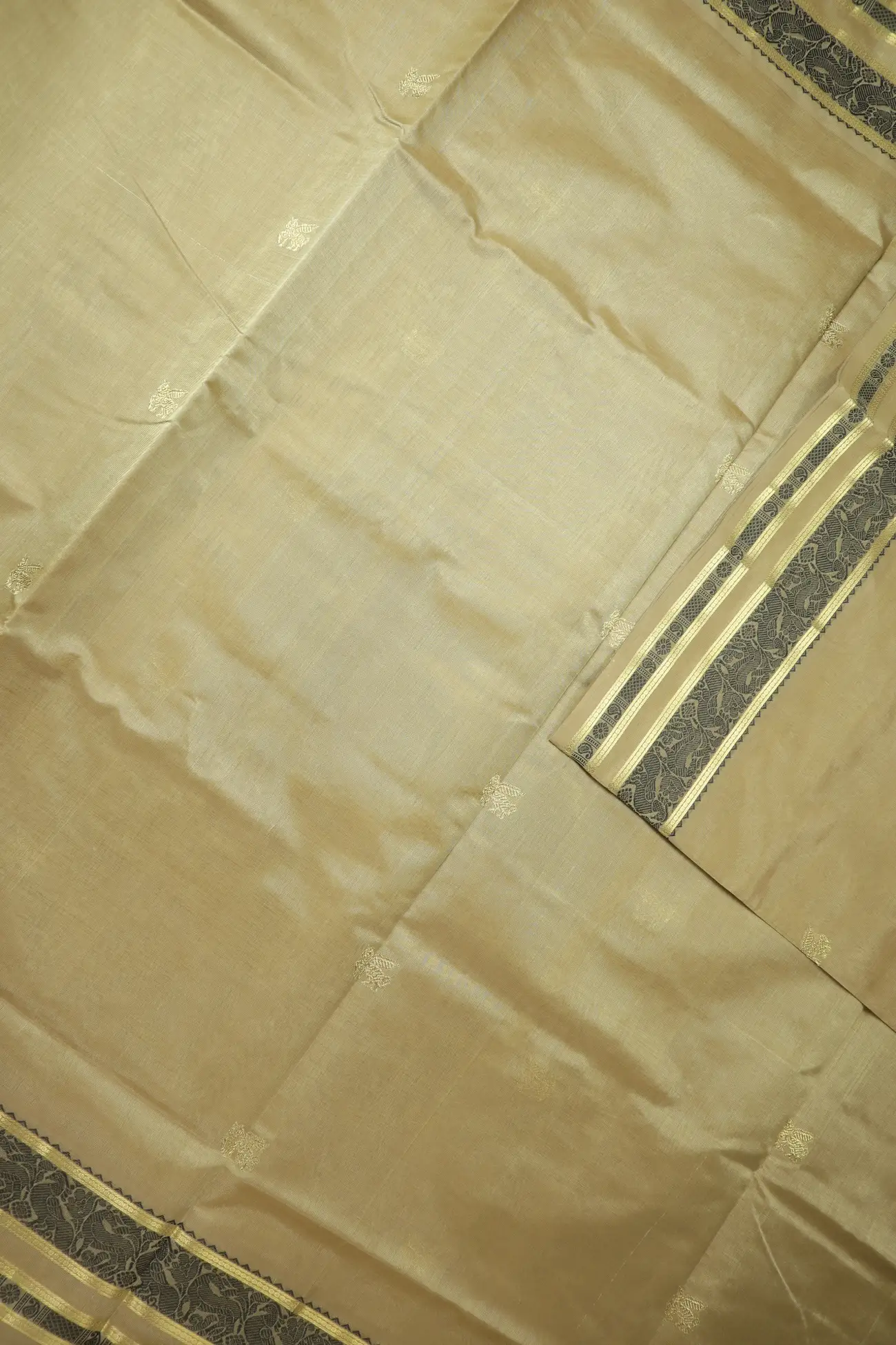 wheat-flying-horse-annapakshi-deer-kanchi-silk-cotton-saree-sc003108-d