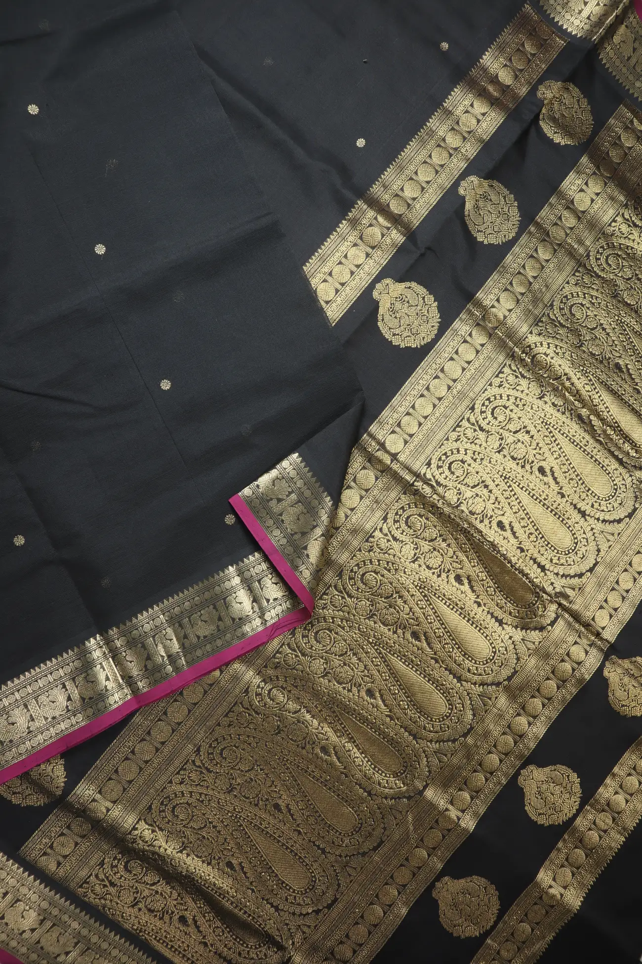 black-annapakshi-kamalam-butta-kanchi-silk-cotton-saree-sc003103-b