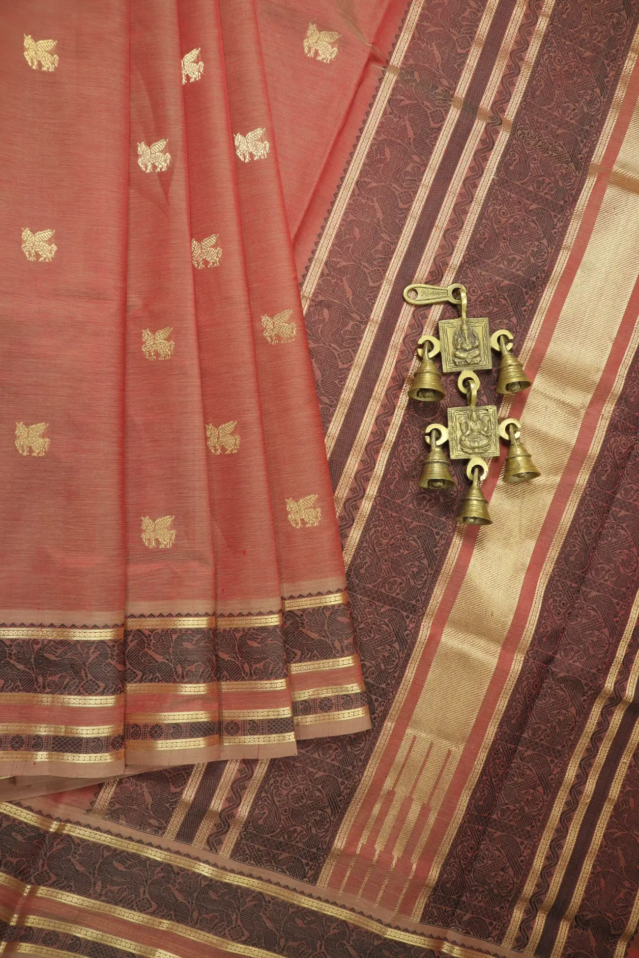 beige-unicorn-peacock-kanchi-silk-cotton-saree-sc003100-a