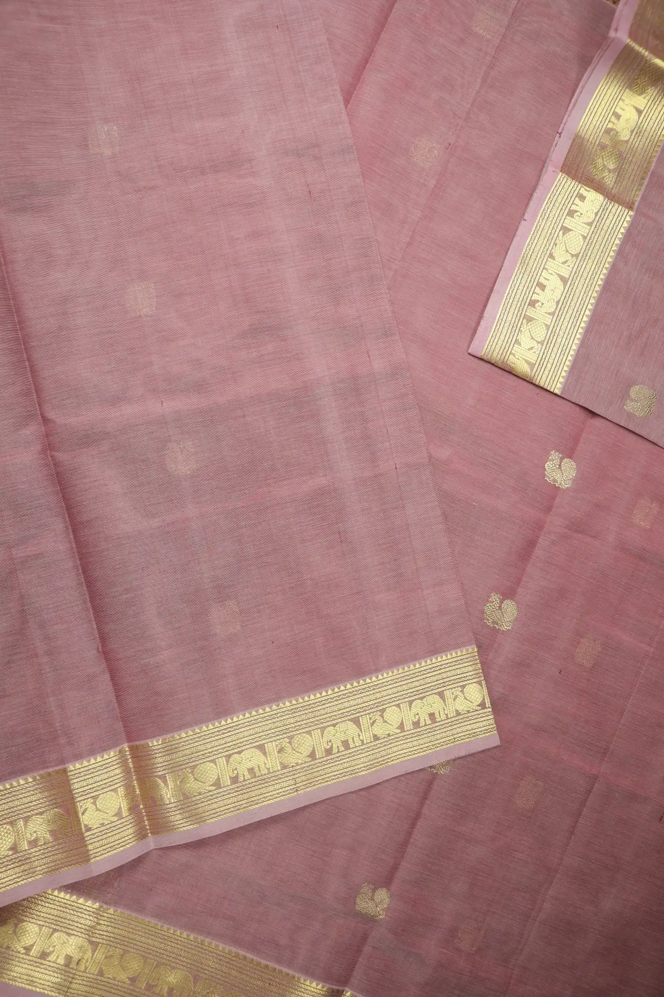 coral-peacock-elephant-kanchi-silk-cotton-saree-sc003091-e