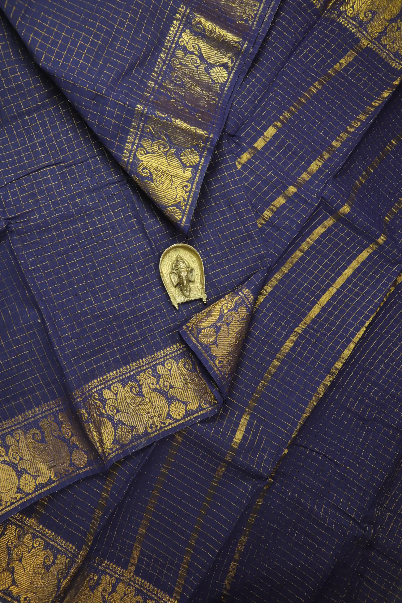 navy-peacock-madurai-sungudi-saree-ss006486-a