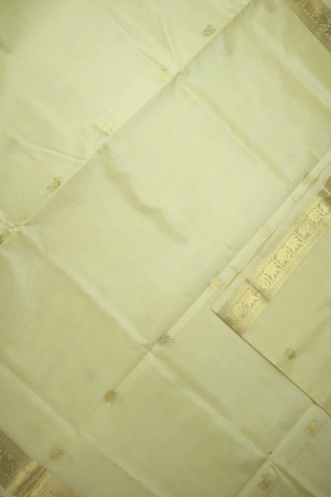 ivory-kamadenu-duck-yazhi-kanchi-silk-cotton-saree-sc003093-d