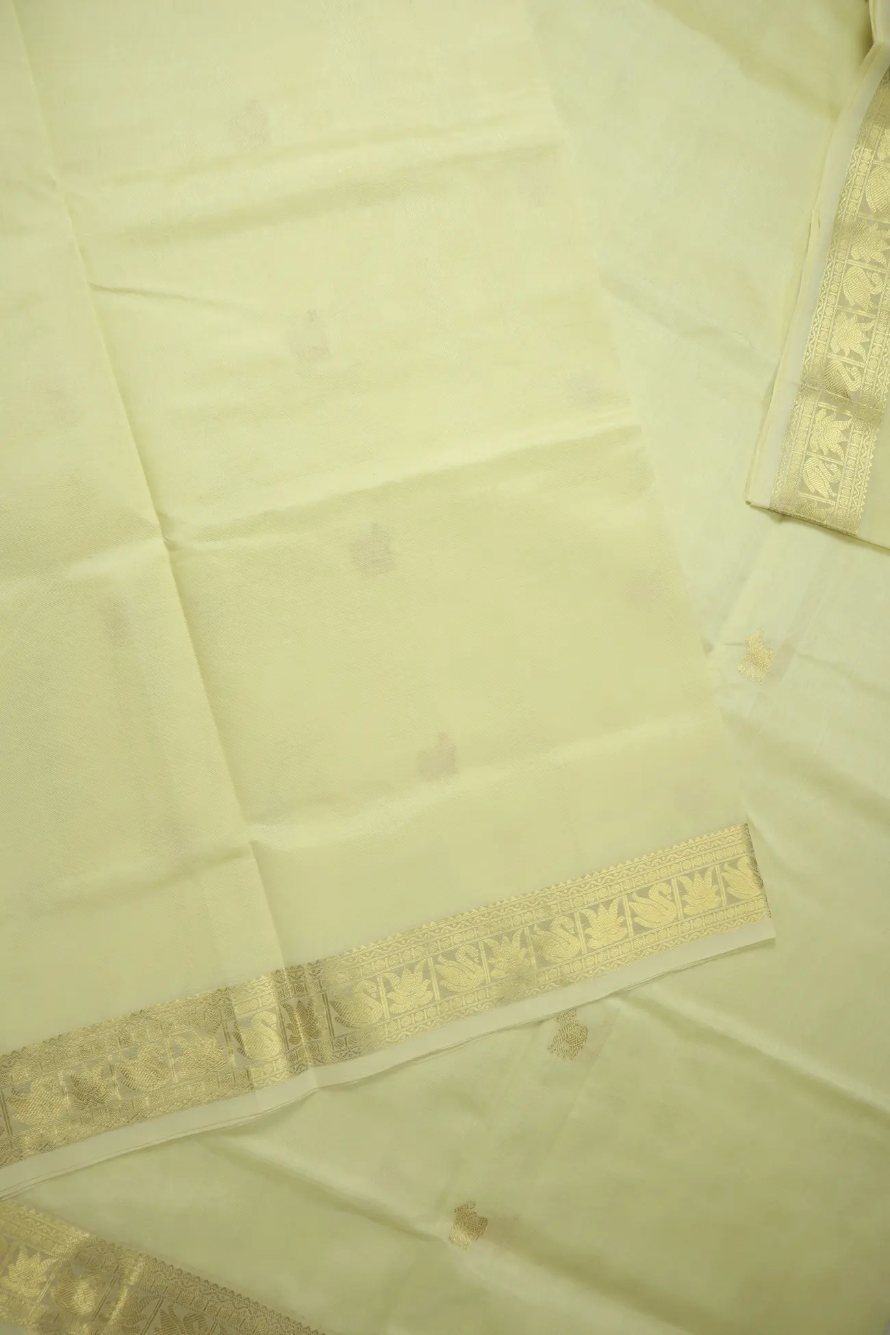 ivory-kamadenu-duck-yazhi-kanchi-silk-cotton-saree-sc003093-e