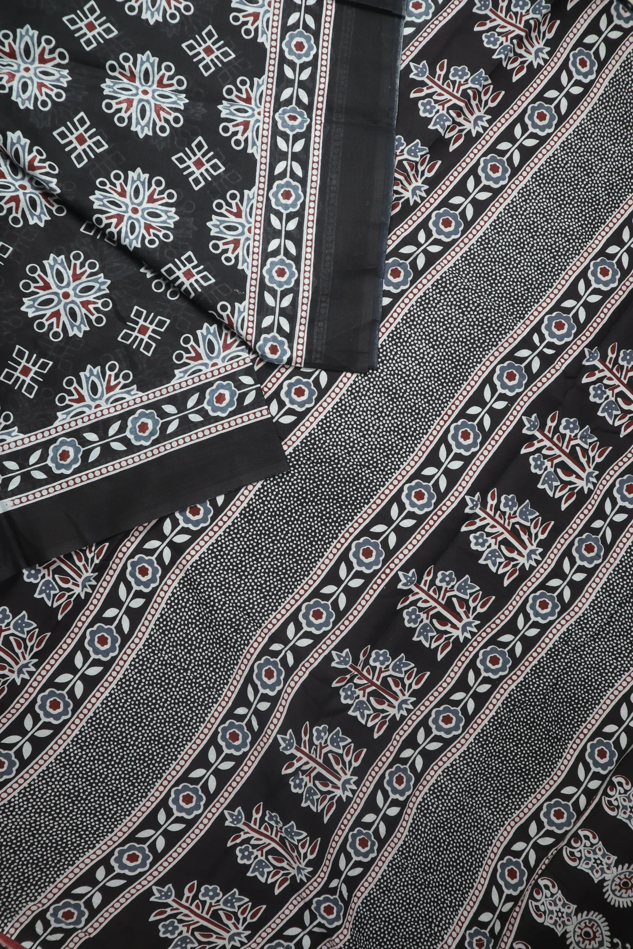 black-flower-mulmul-cotton-saree-mm001916-b