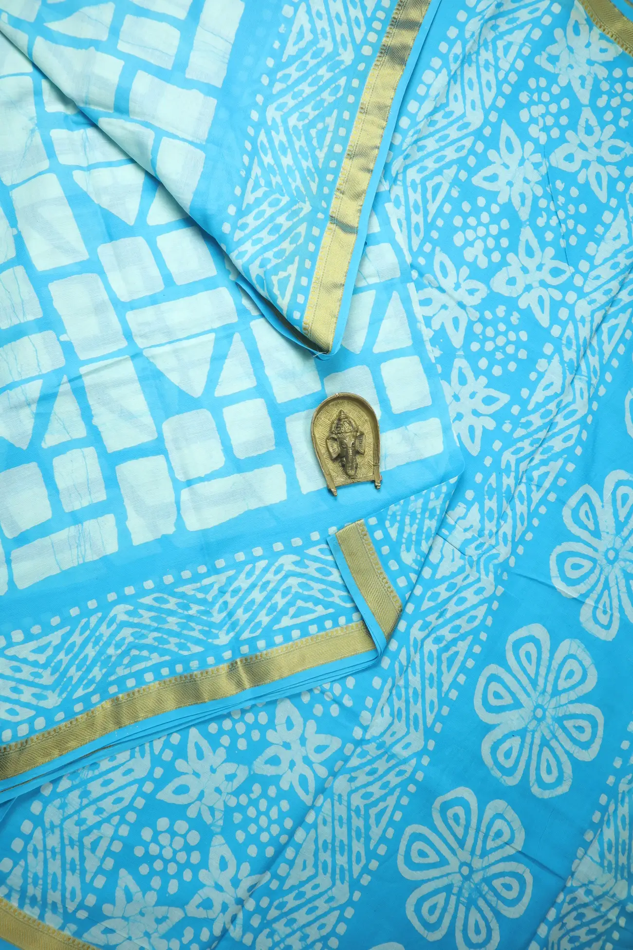 sky-blue-flower-batik-mulmul-cotton-saree-mm001964-a