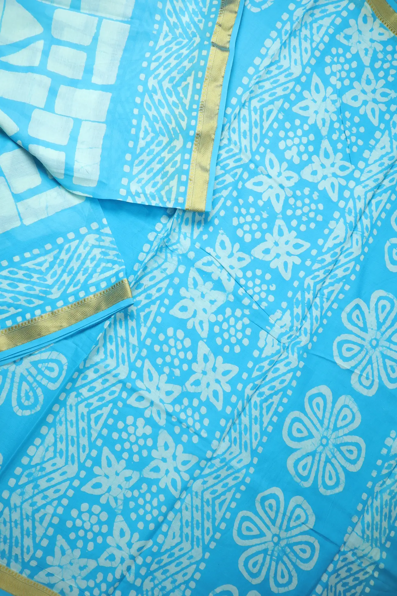 sky-blue-flower-batik-mulmul-cotton-saree-mm001964-b